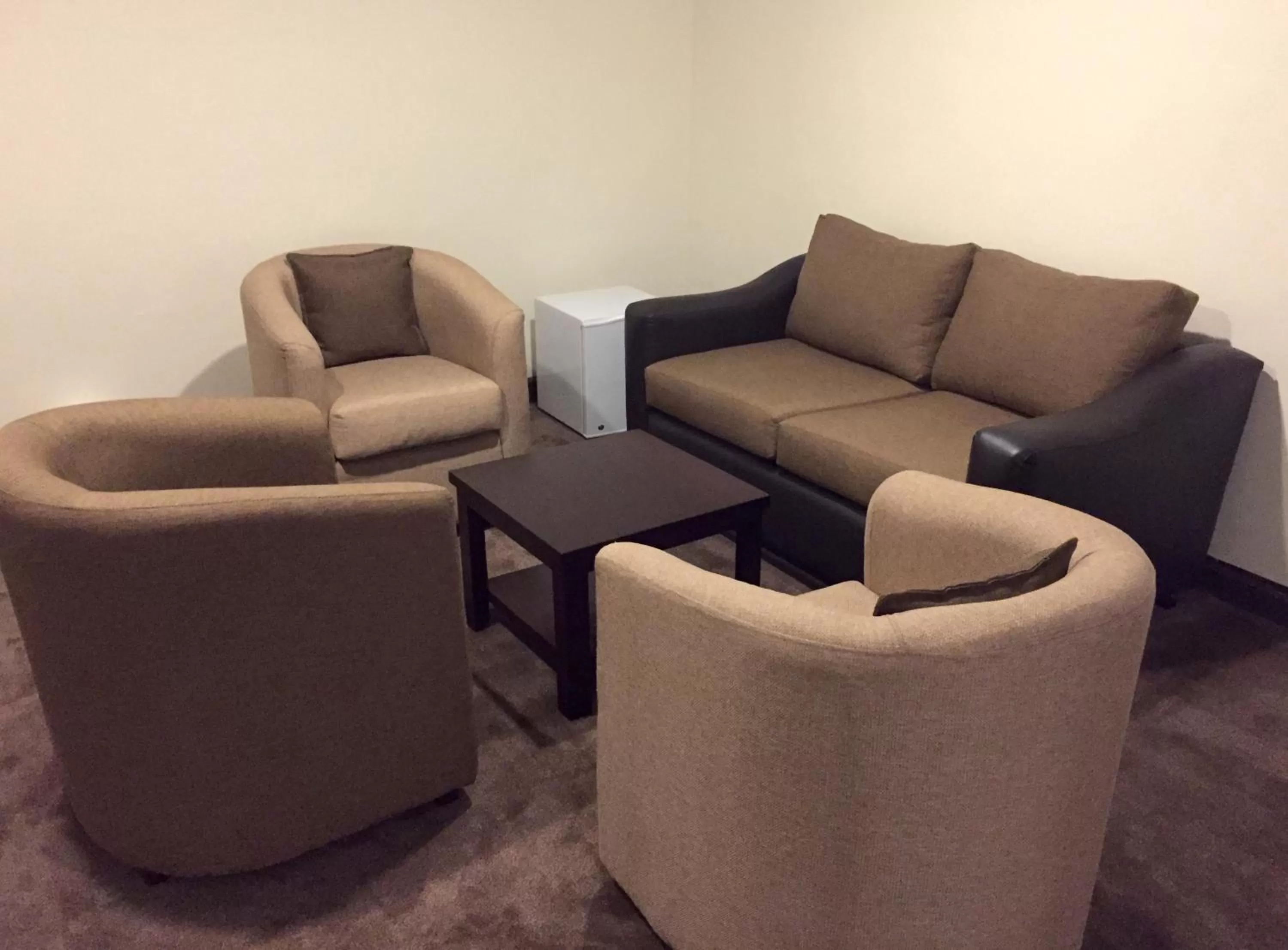 Living room in Sinclair Guest House