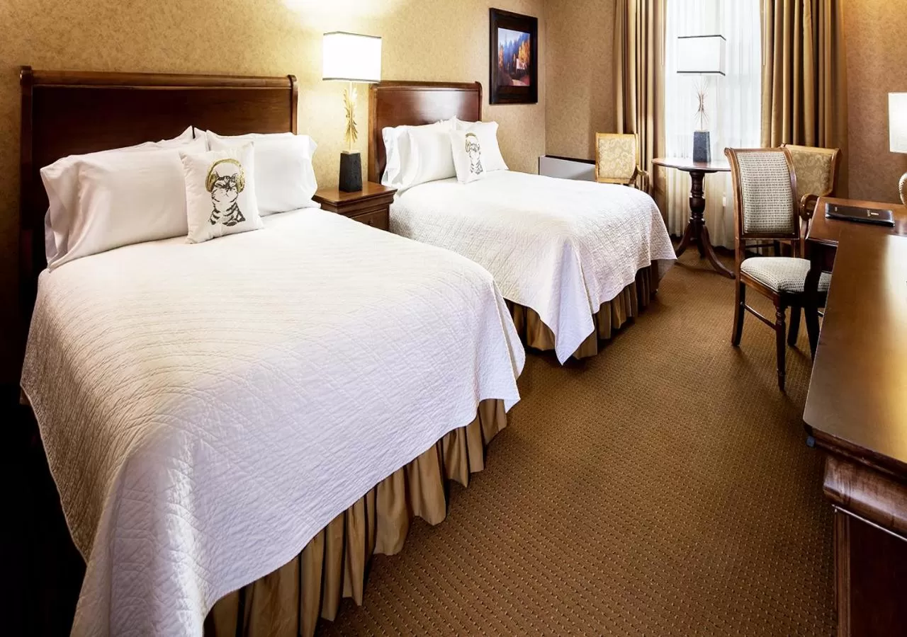 Photo of the whole room, Bed in Grand Gateway Hotel