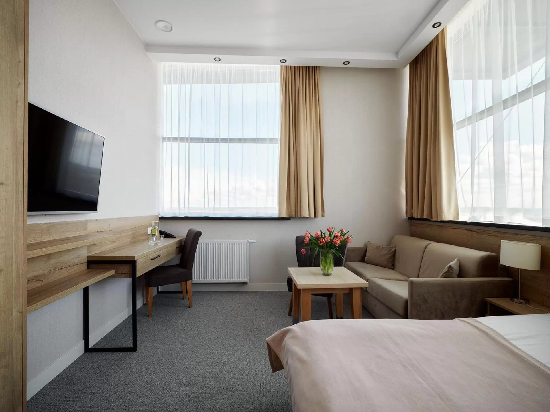 Photo of the whole room, Bed in Arka Medical Spa