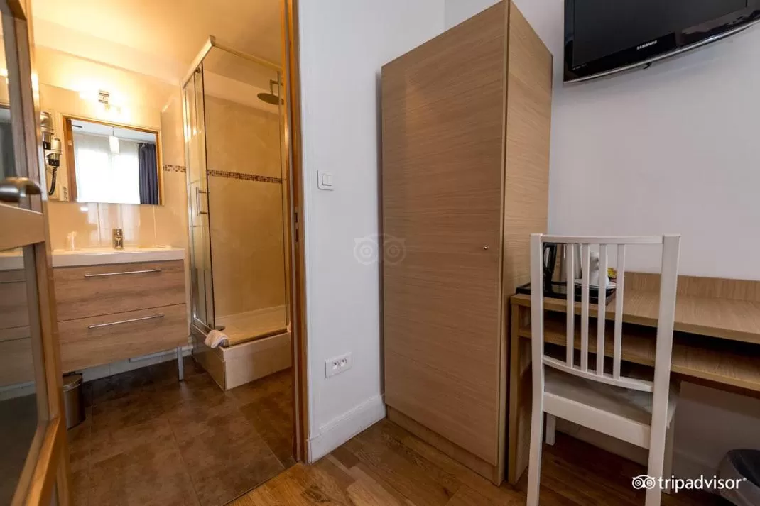 Bathroom in Hotel de L'Union