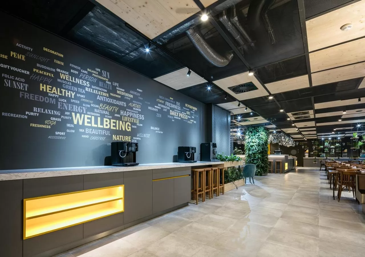 Restaurant/places to eat in Ibis Praha Wenceslas Square