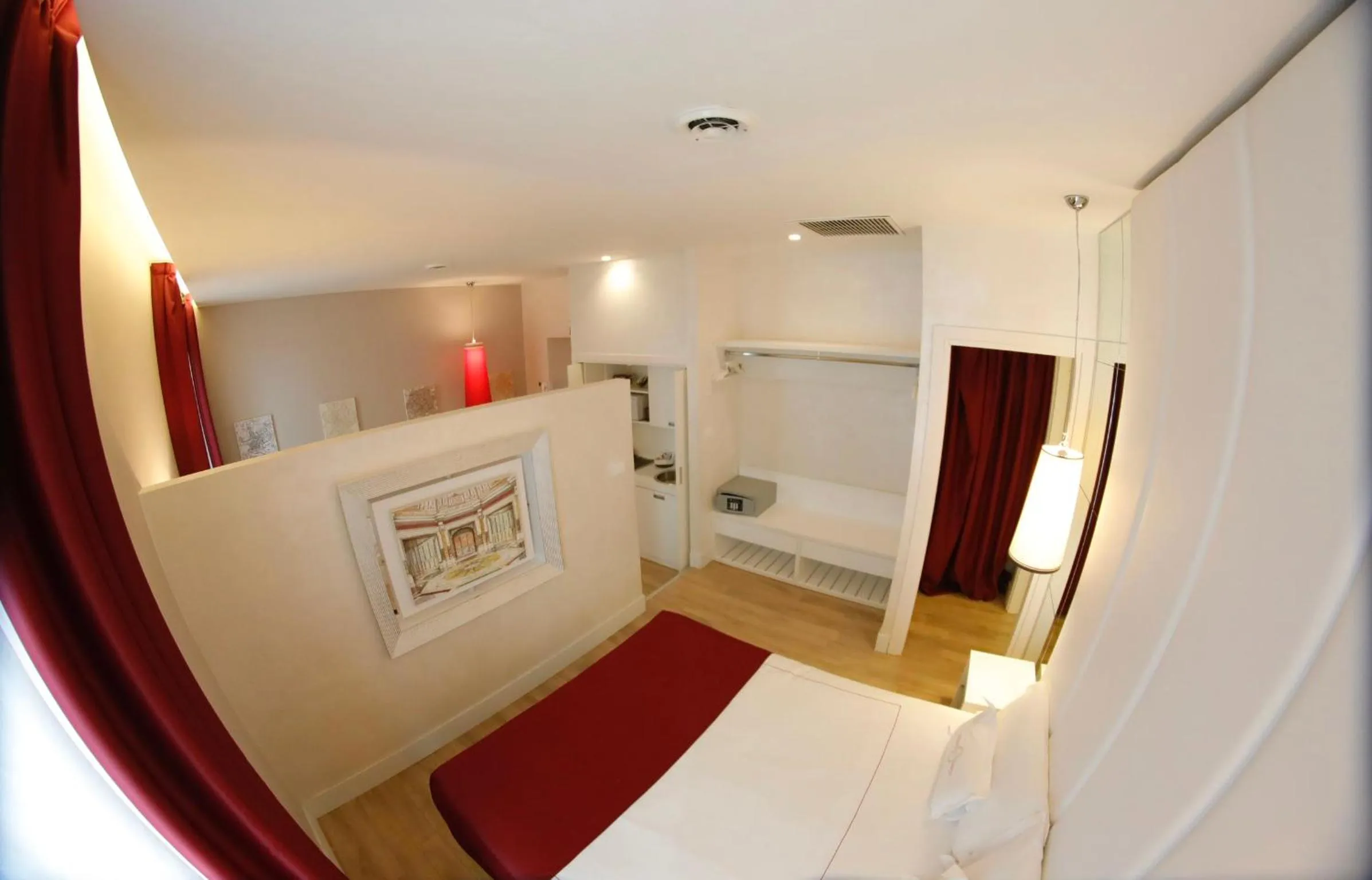 Photo of the whole room, Bed in Tullia&Prisca Relais