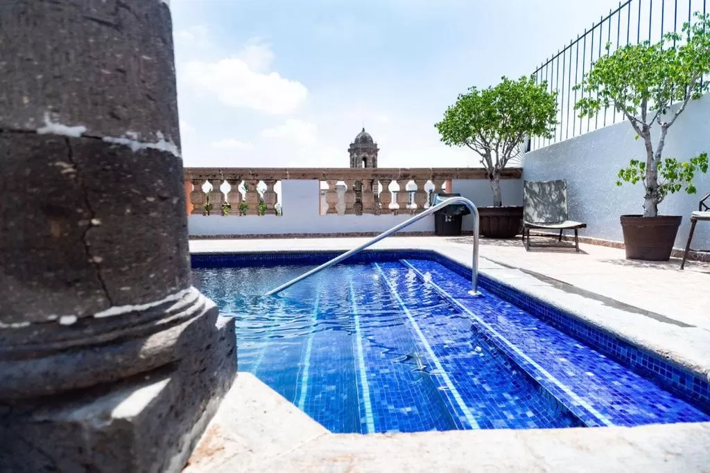 Swimming pool in Hotel Santiago De Compostela - Guadalajara Centro Historico
