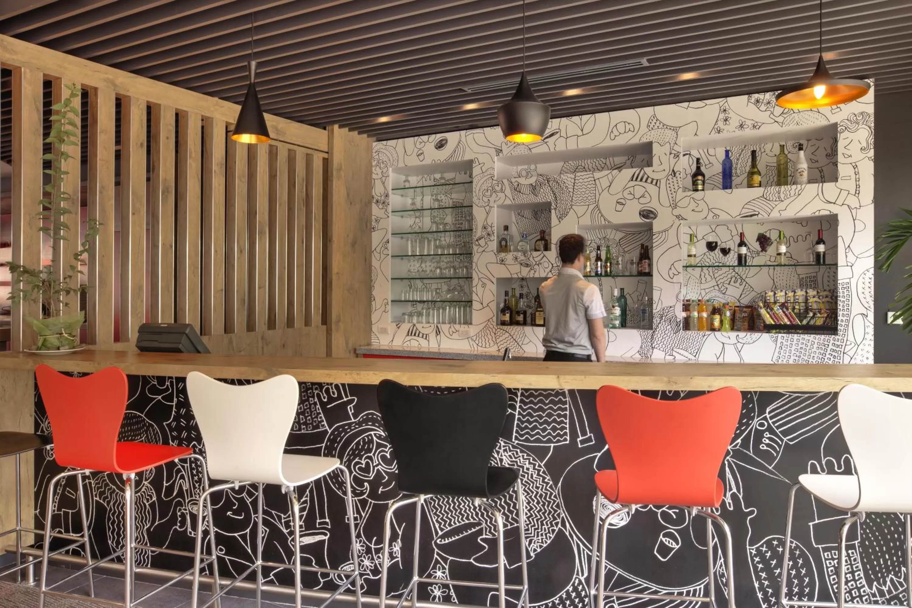 Lounge or bar in Ibis Guadalajara Expo