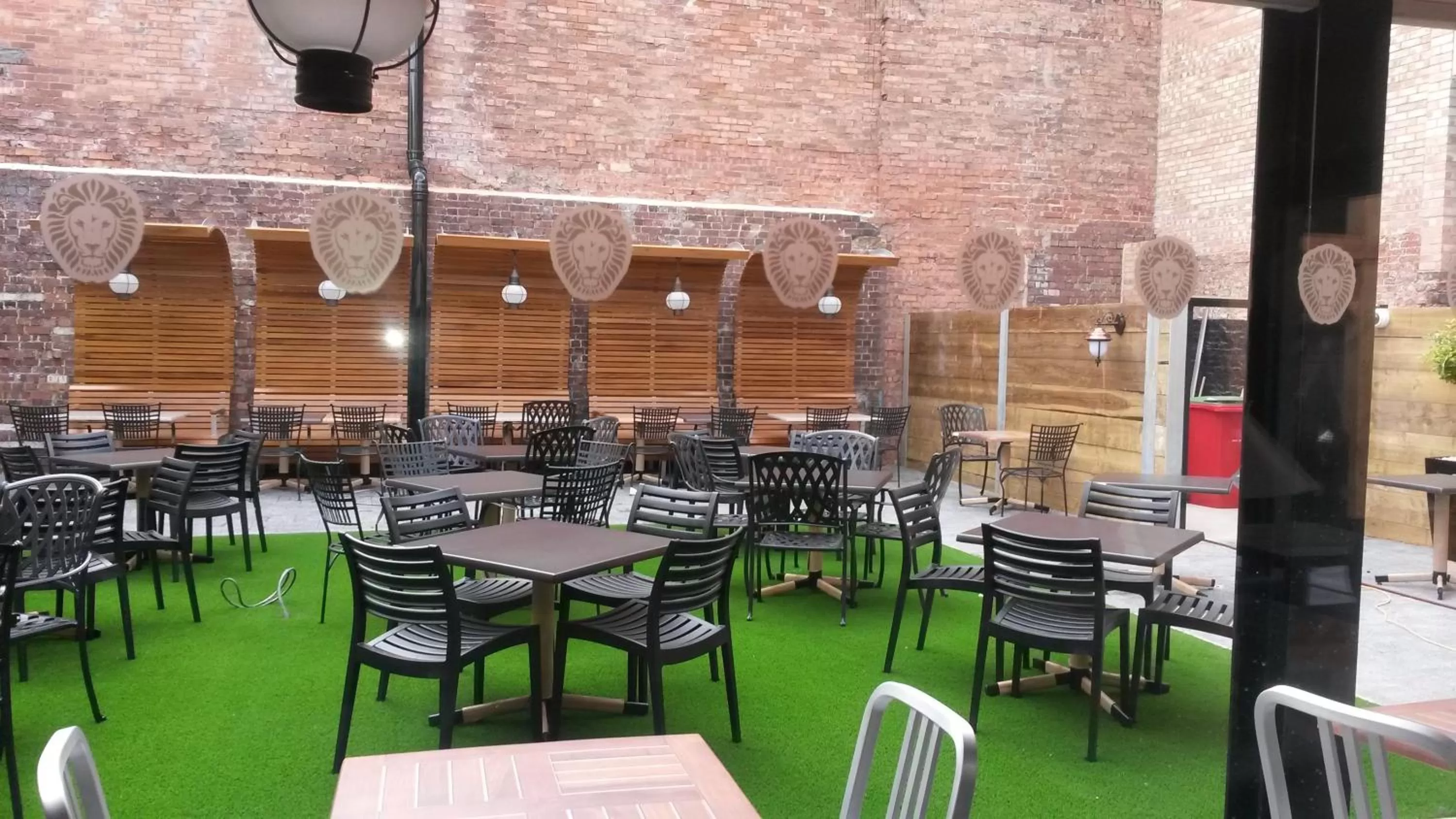 Activities, Restaurant/Places to Eat in The Red Lion Wetherspoon