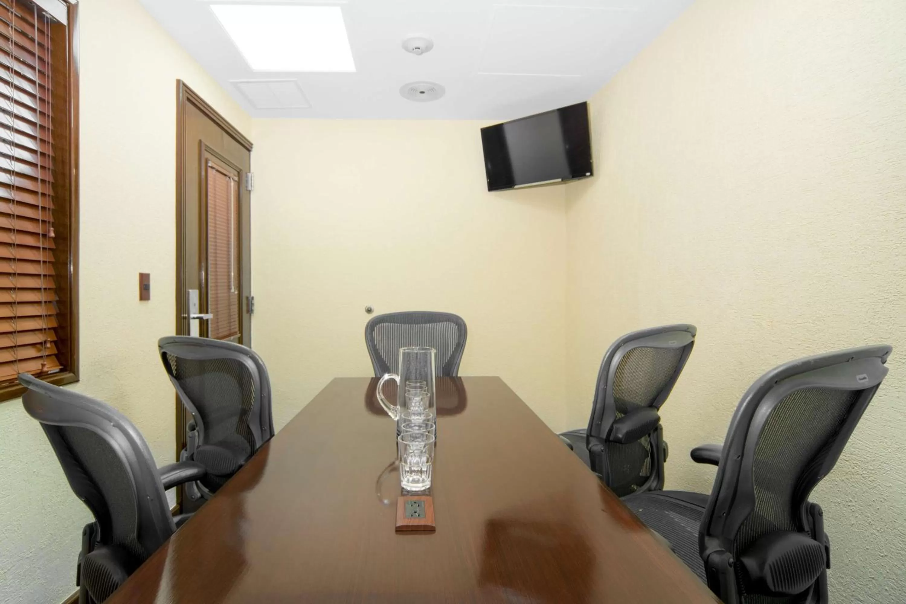 Meeting/conference room in Hampton Inn & Suites Mexico City - Centro Historico
