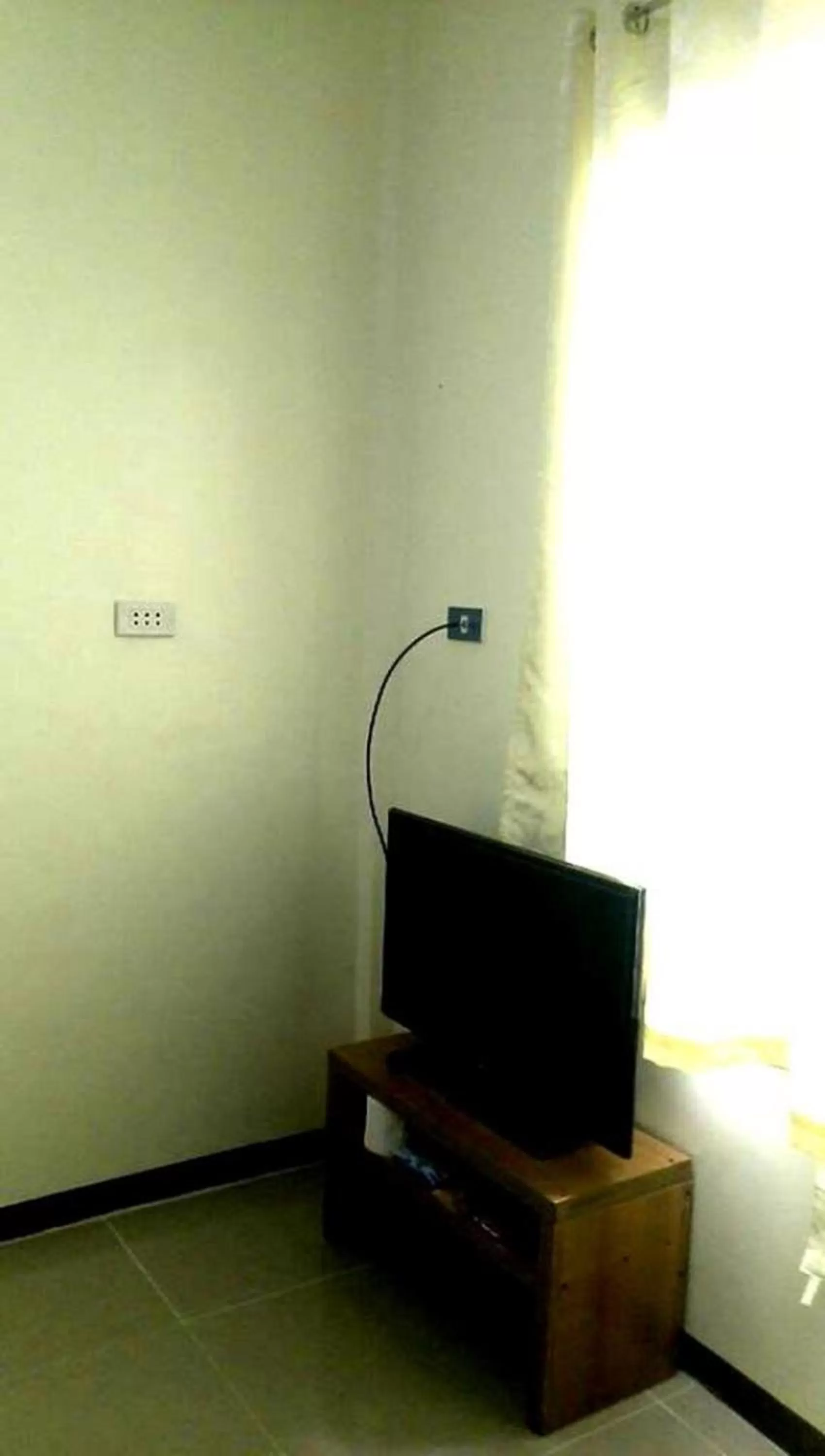 TV and multimedia in Gaea's Apartments