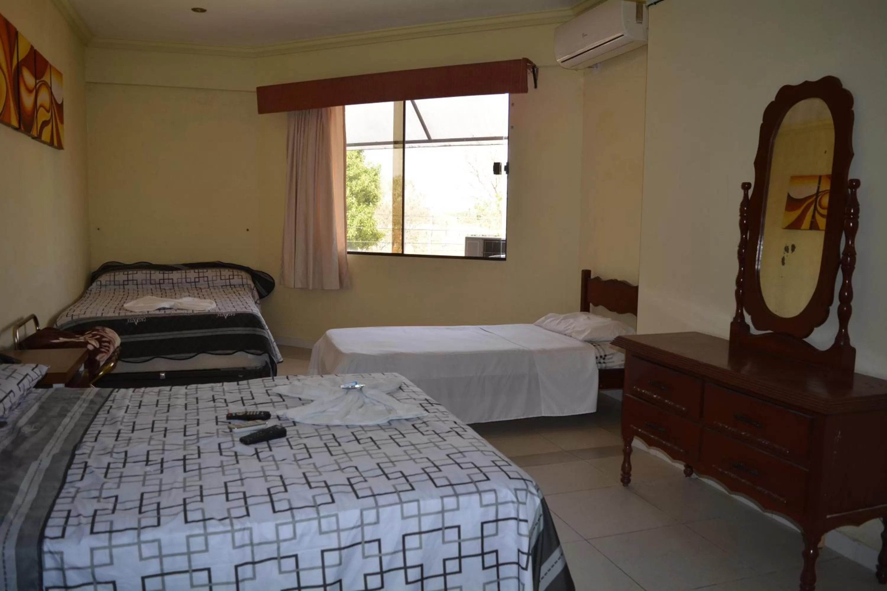 Bed in Hotel Viru Viru II