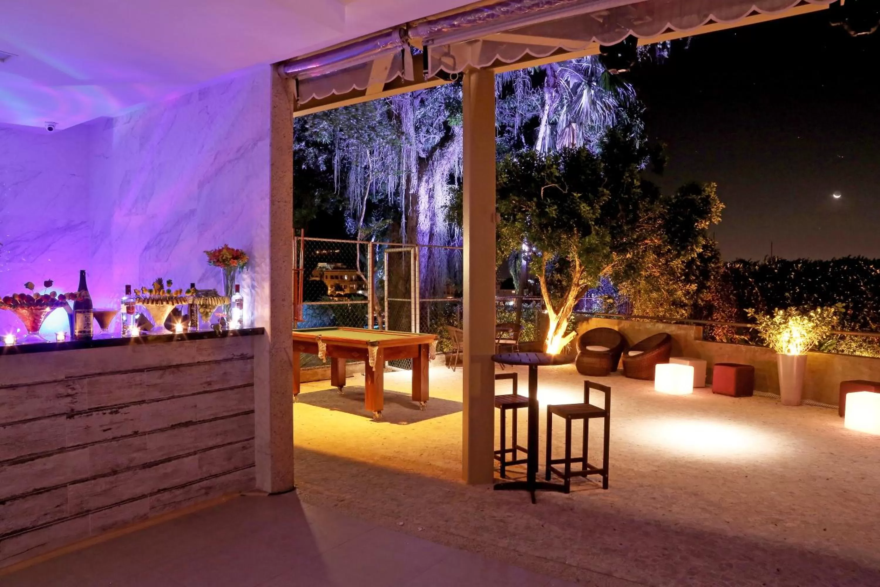 Lounge or bar in Sant' Martre