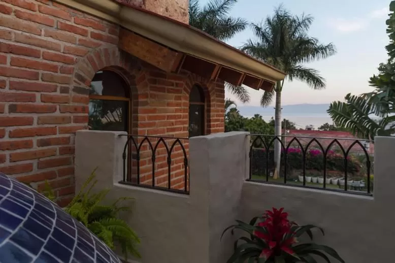 Patio in Hotel Lindo Ajijic Bed & Breakfast