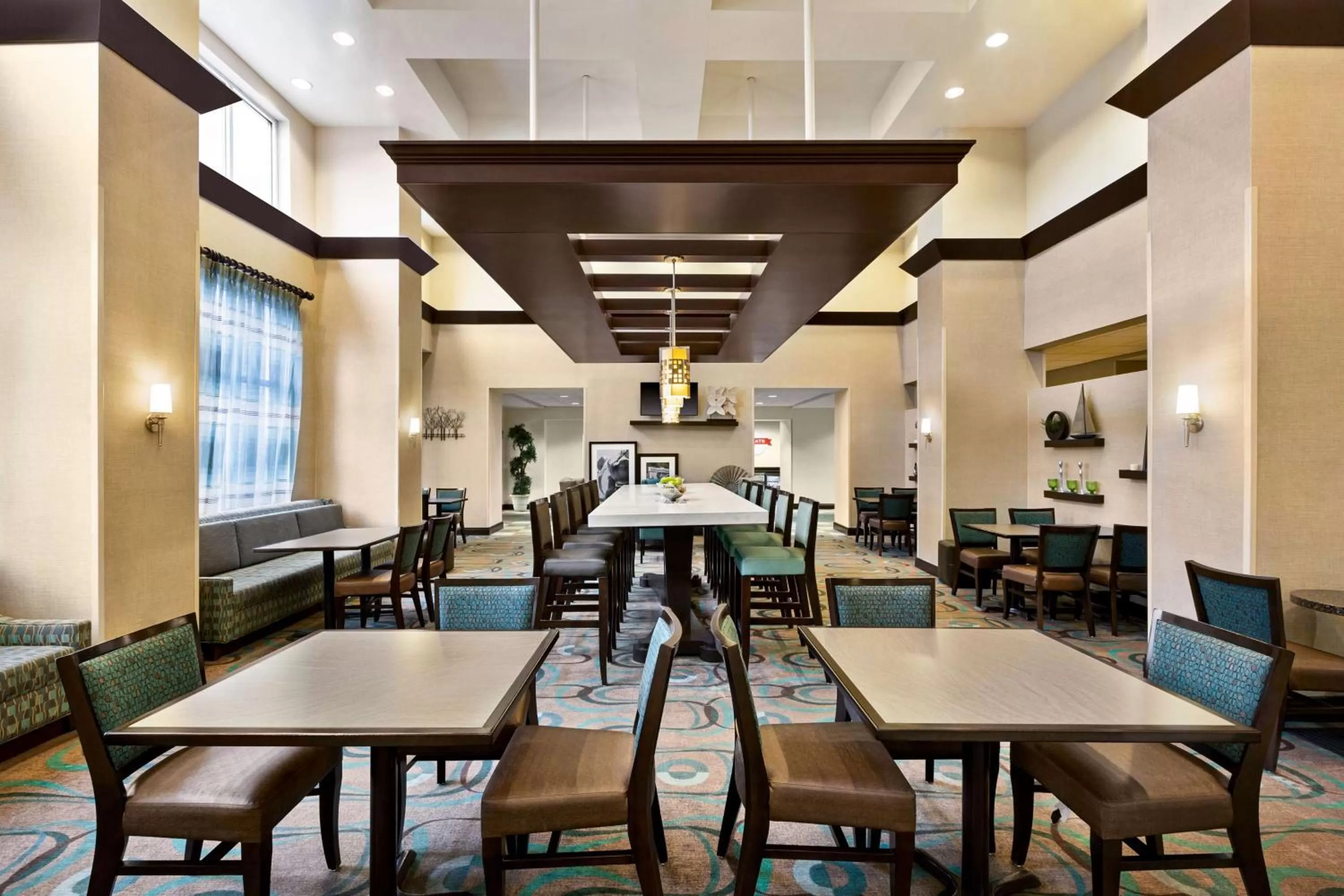 Lobby or reception in Hampton Inn & Suites Atlanta Airport West Camp Creek Pkwy