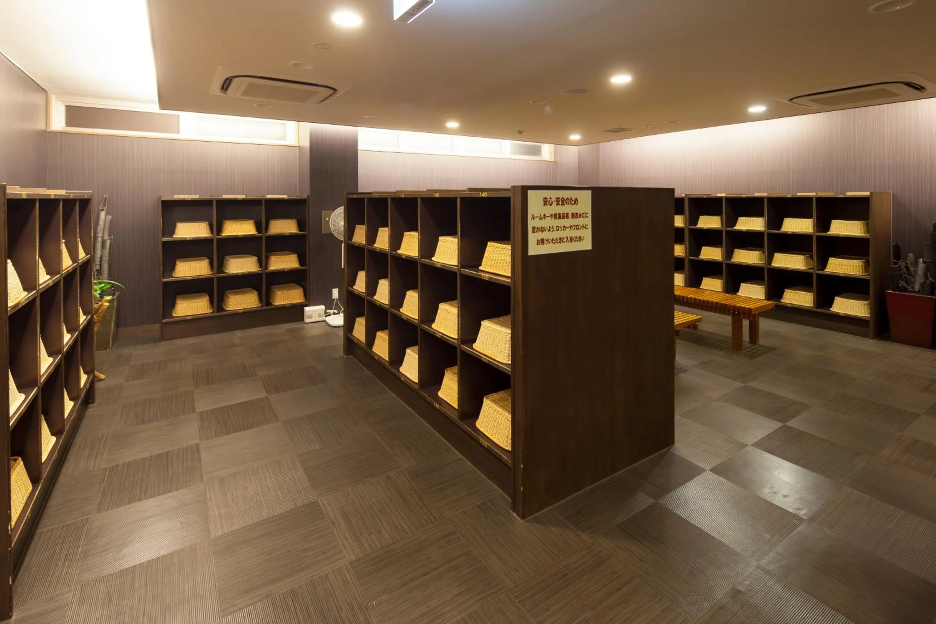 Hot Spring Bath in Hotel Izukyu