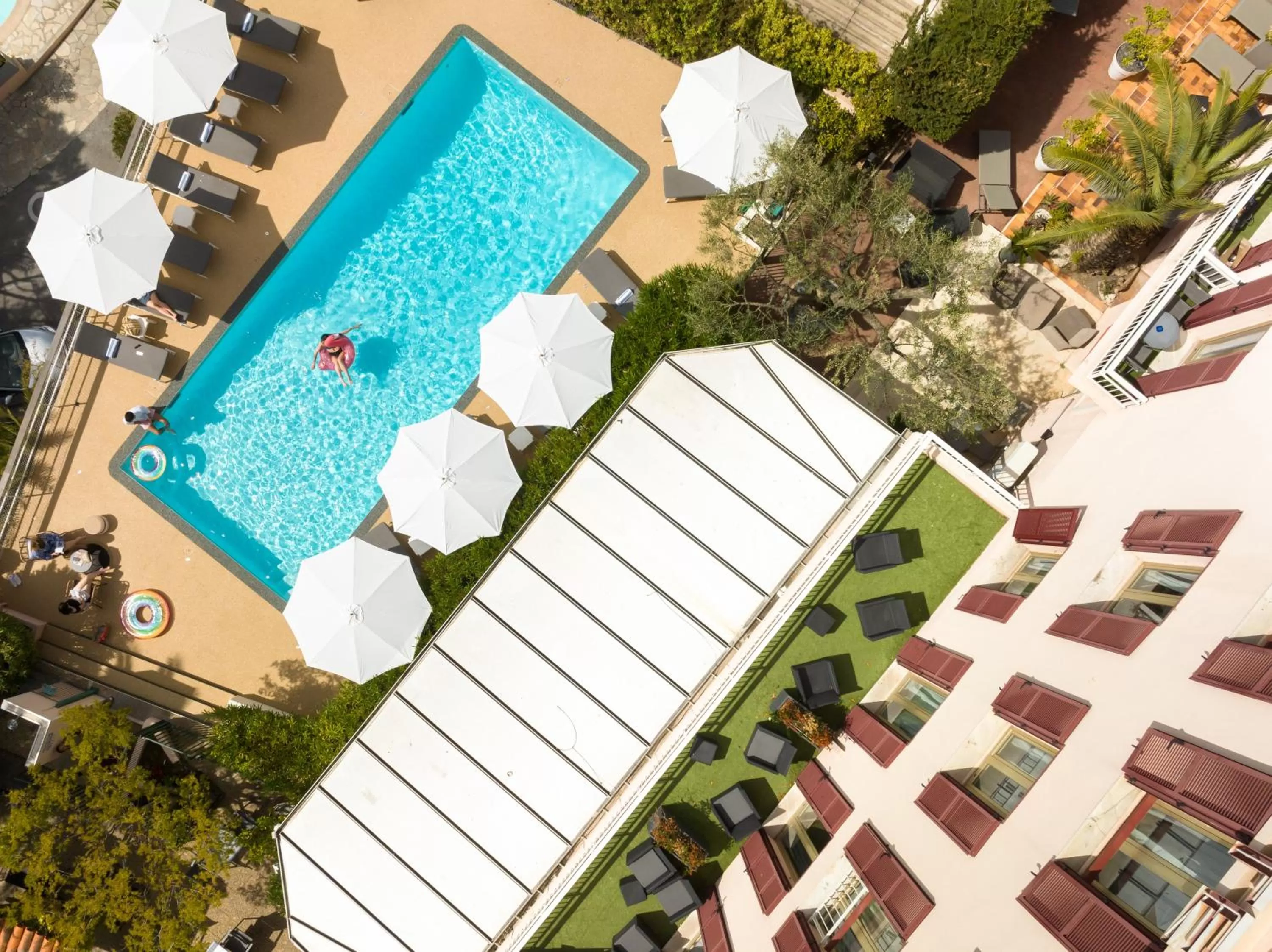 Property building in Best Western Hôtel des Orangers Cannes