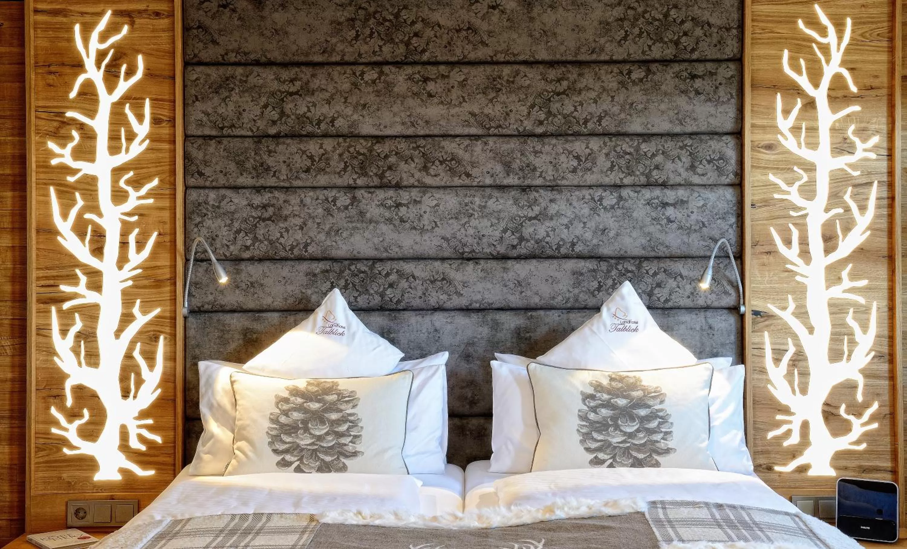 Bed in Landhotel Talblick