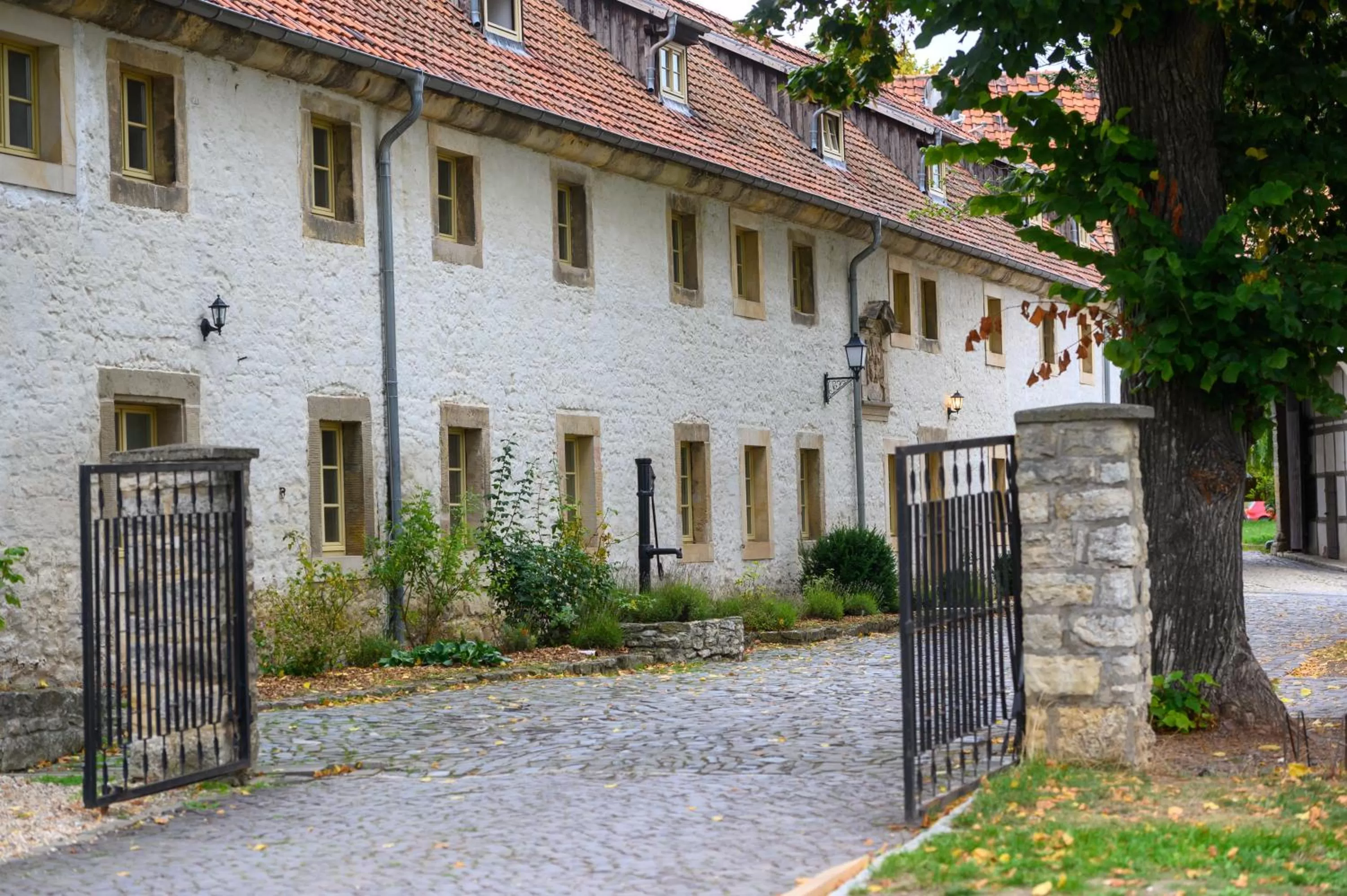 Property building in Kloster Hedersleben