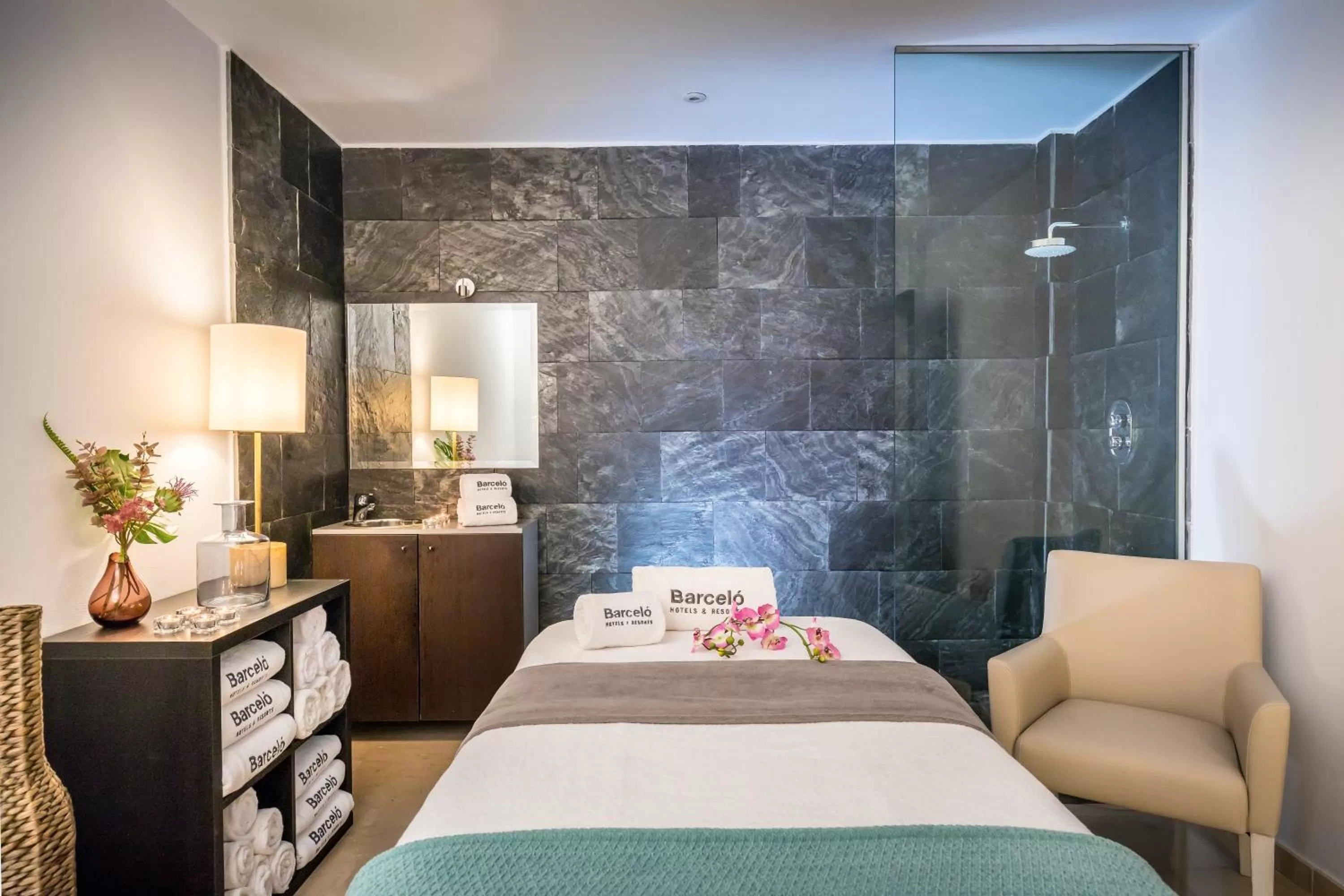 Massage, Bed in Barceló Aracena & Spa