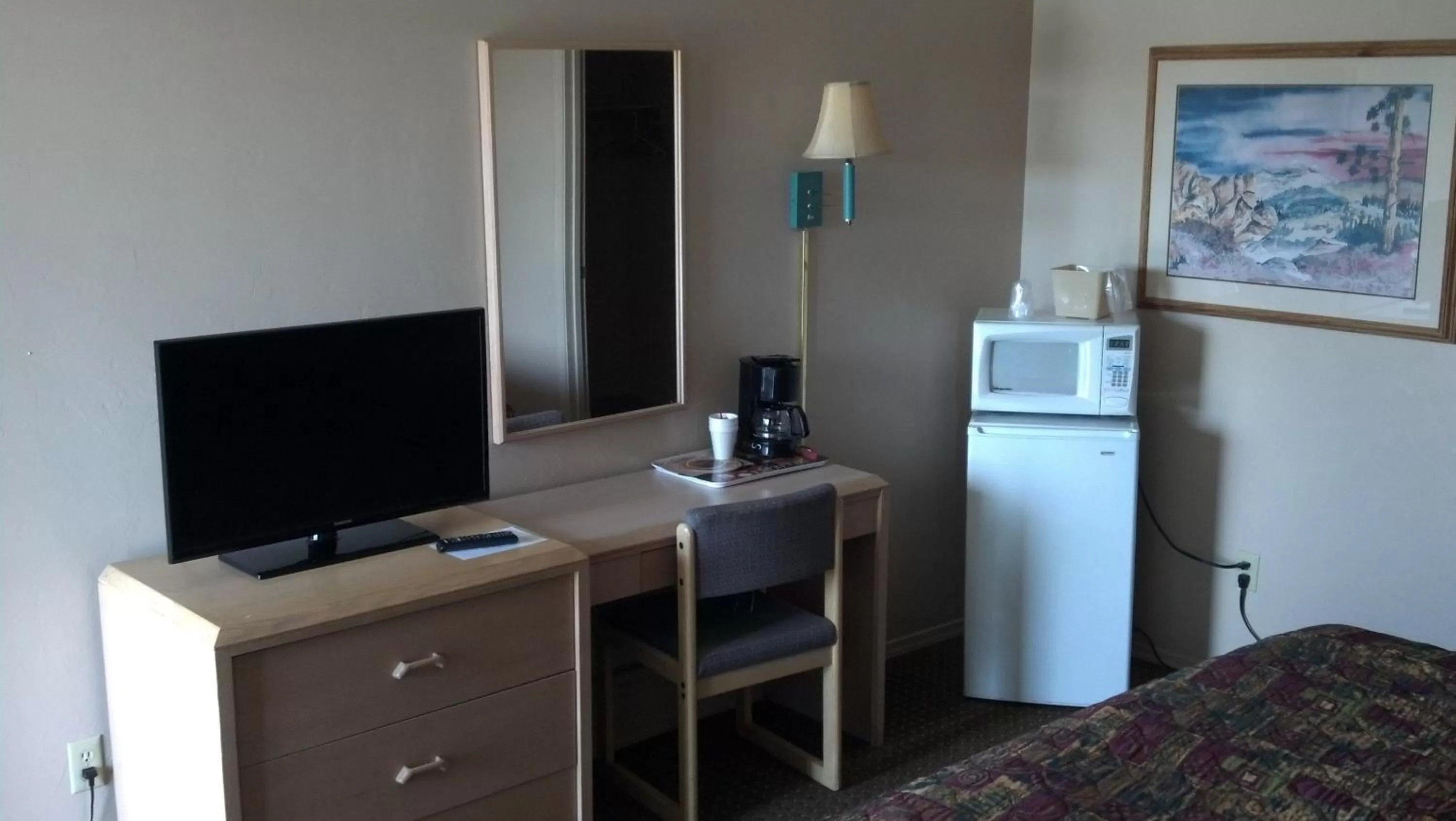 TV and multimedia in Heritage House Motel