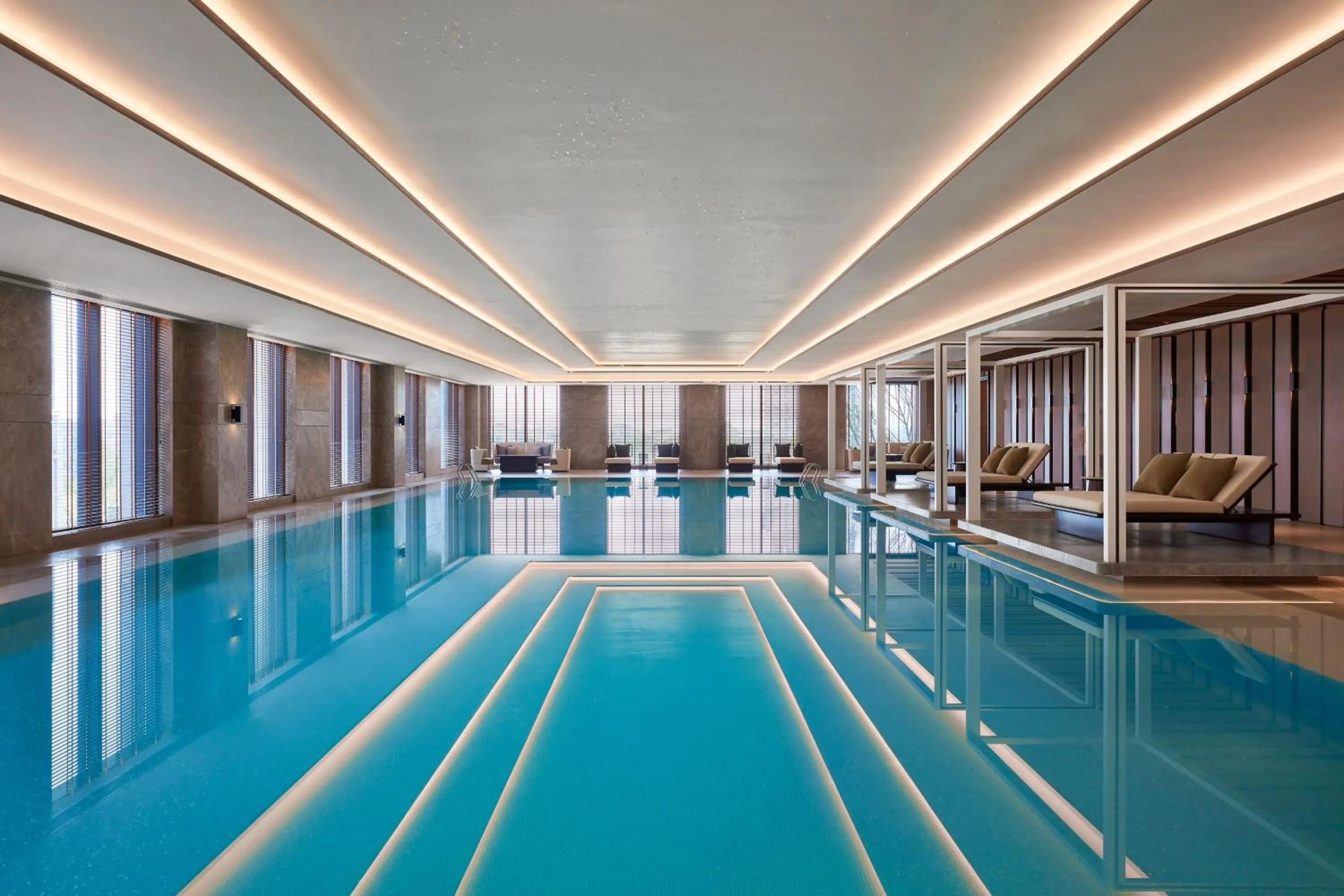 Swimming pool in Sheraton Shanghai Fengxian
