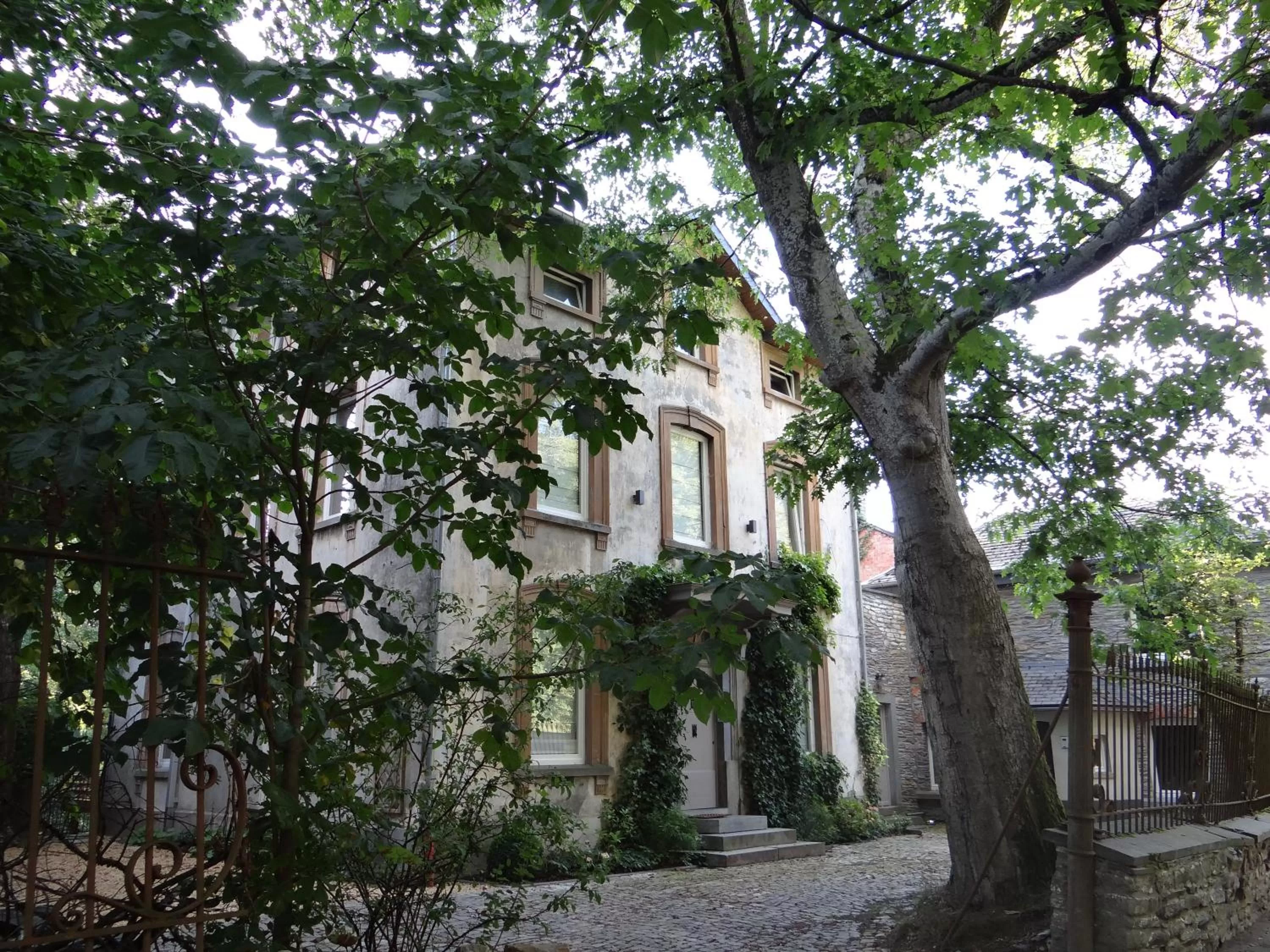 Facade/entrance in B&B Les Tilleuls