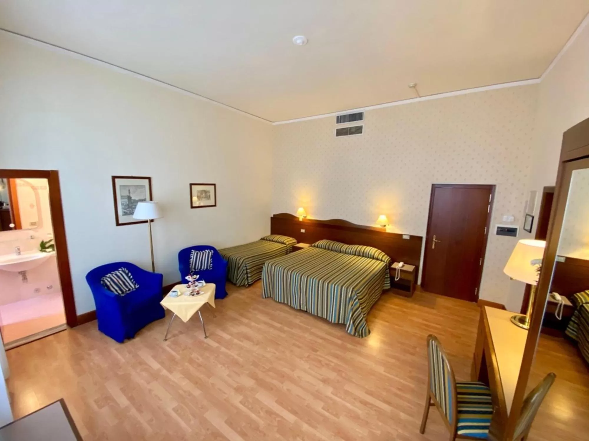 Triple Room in Hotel Martelli