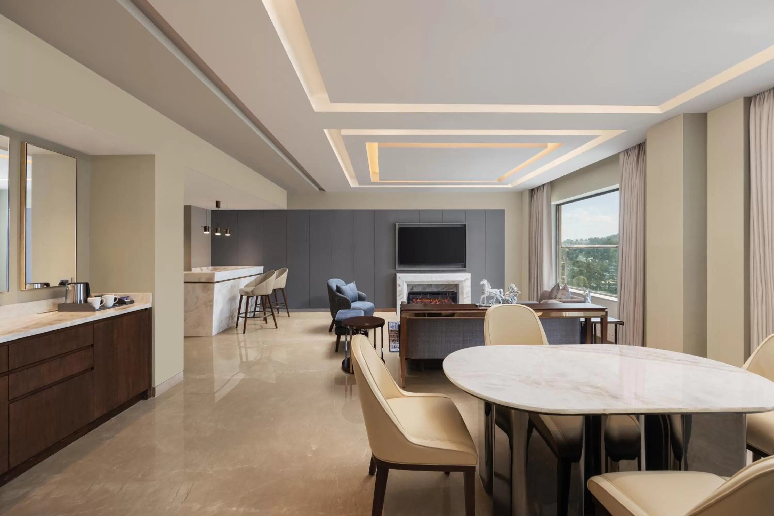 TV and multimedia in Courtyard by Marriott Shillong