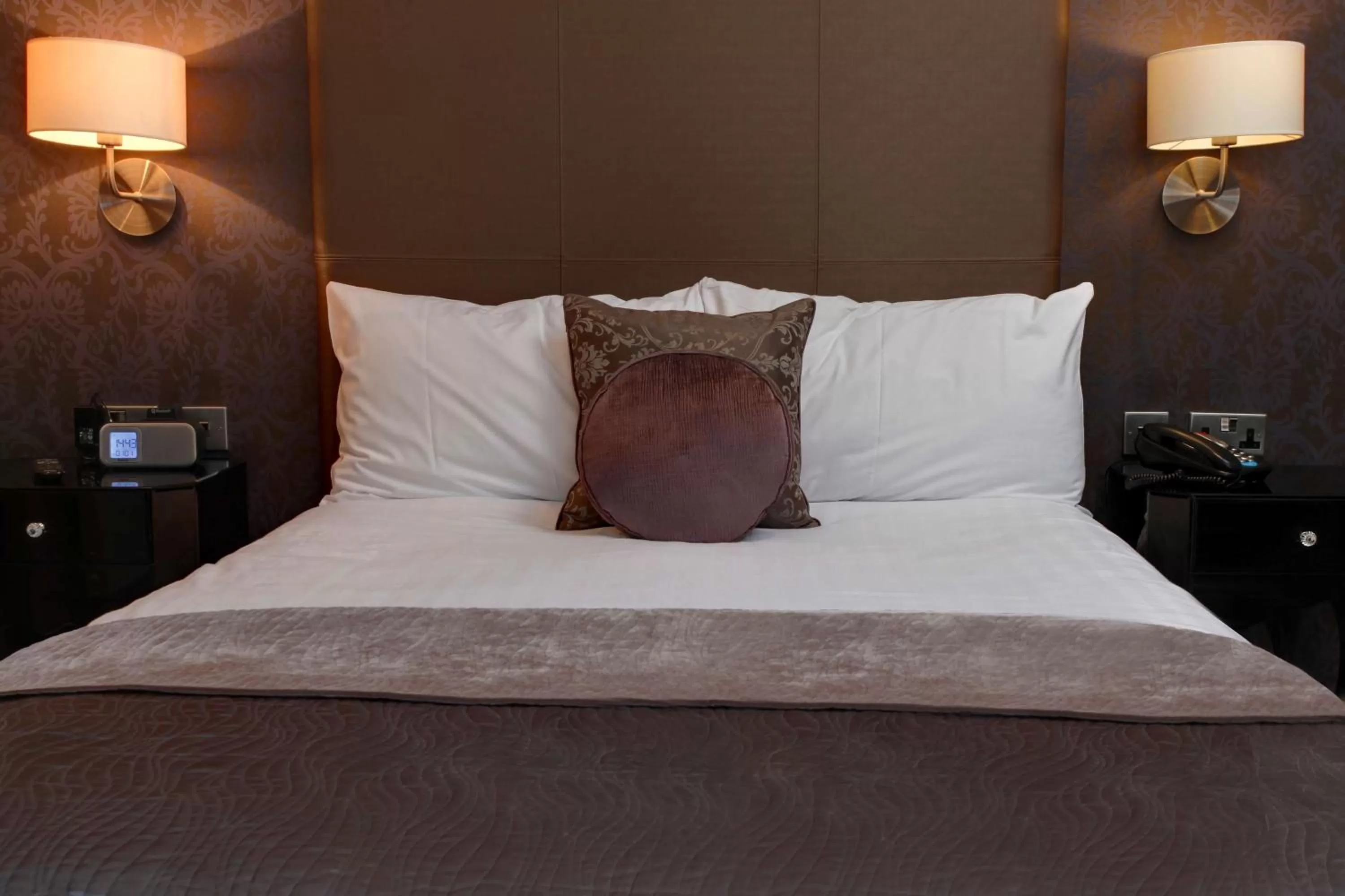 Bedroom, Bed in Glendower Hotel BW Signature Collection