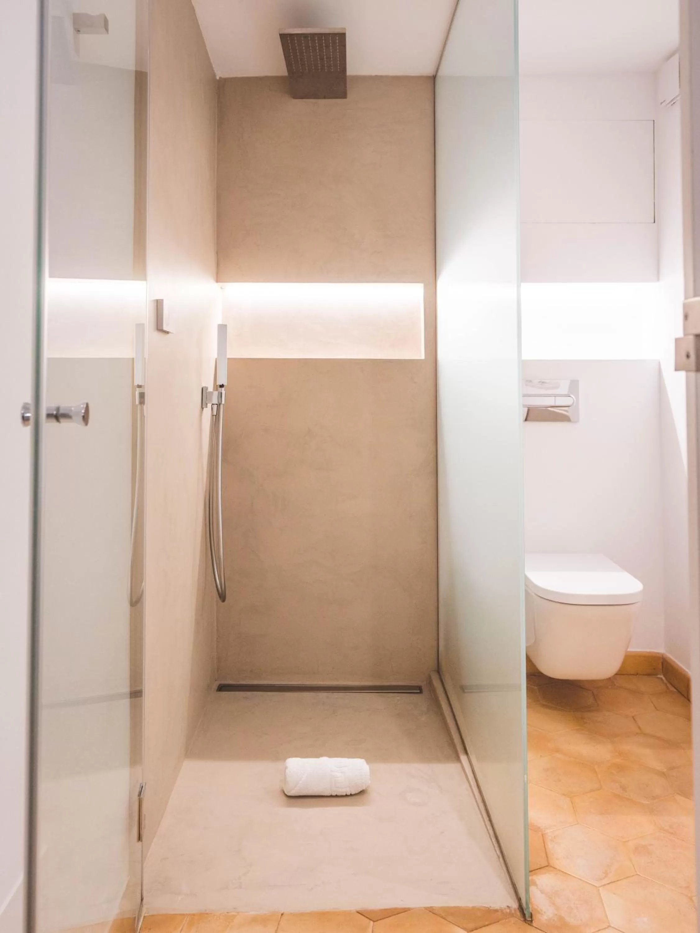 Shower in Hotel Boutique Can Pocovi