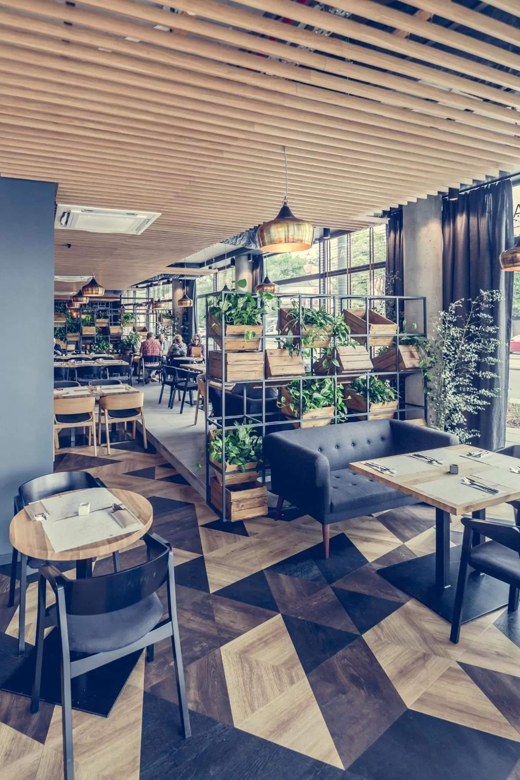 Restaurant/places to eat in Lwowska 1