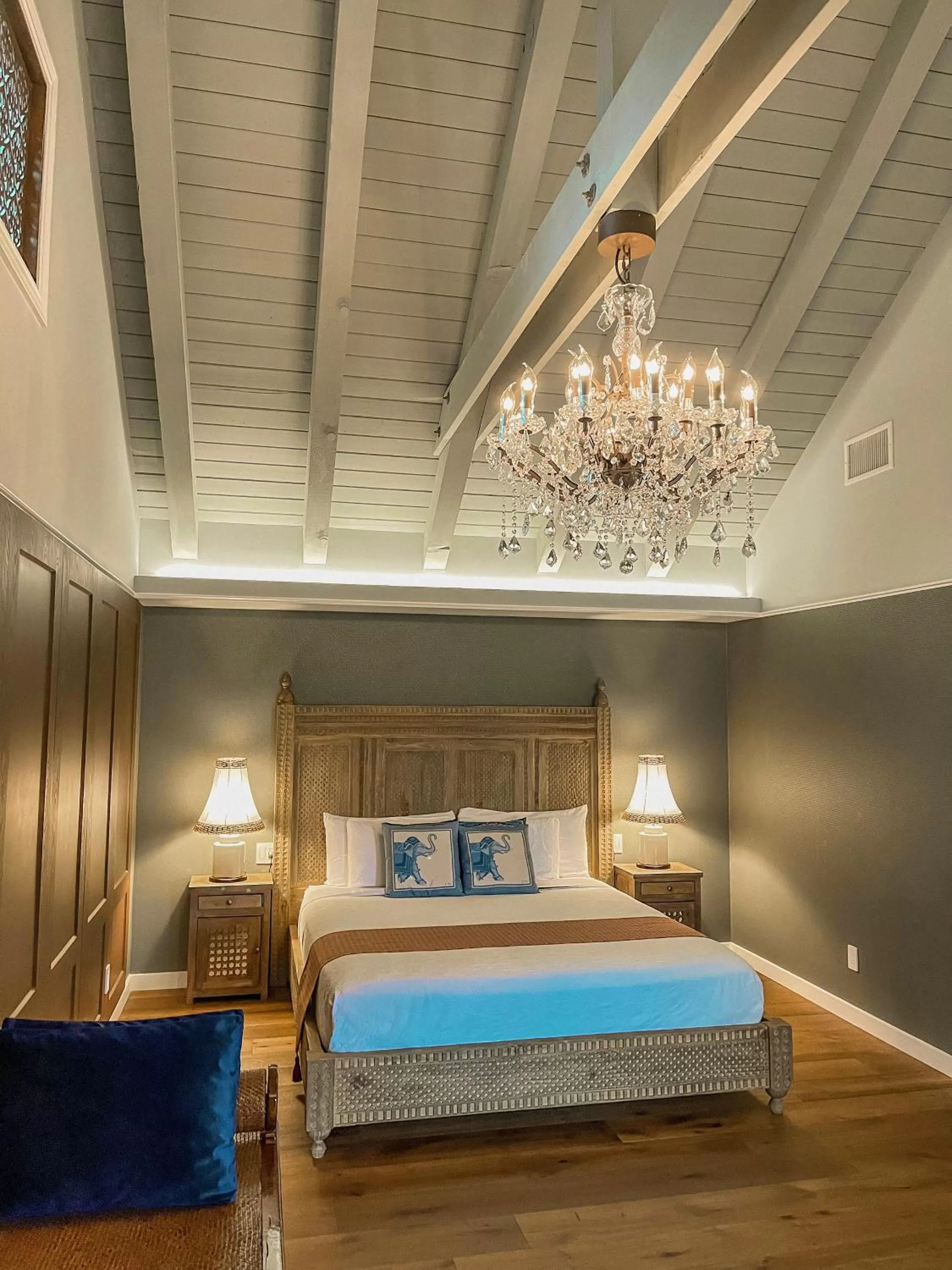 Bed in Bann at Oak Knoll Napa