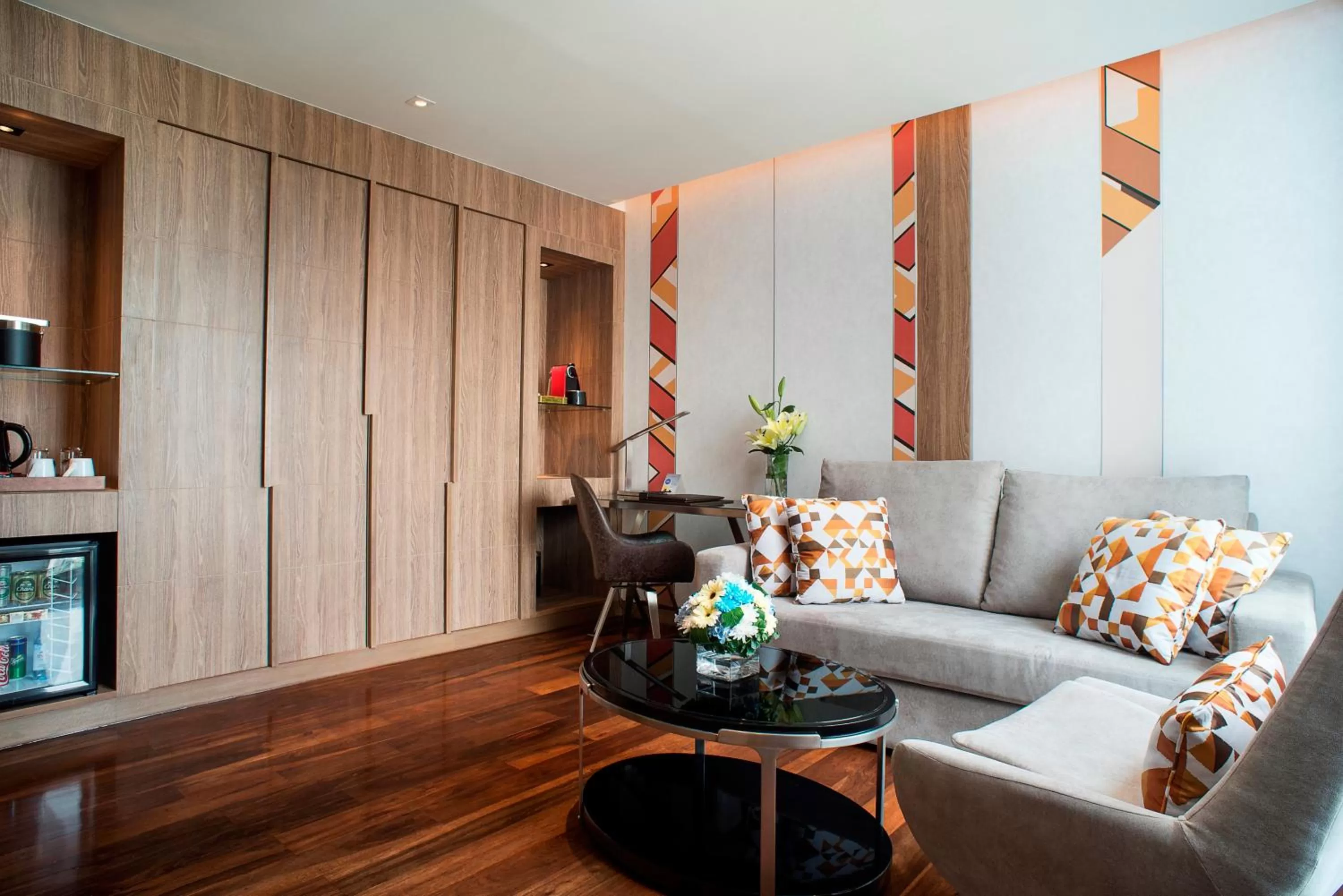 Living room in Novotel Bangkok Sukhumvit 20