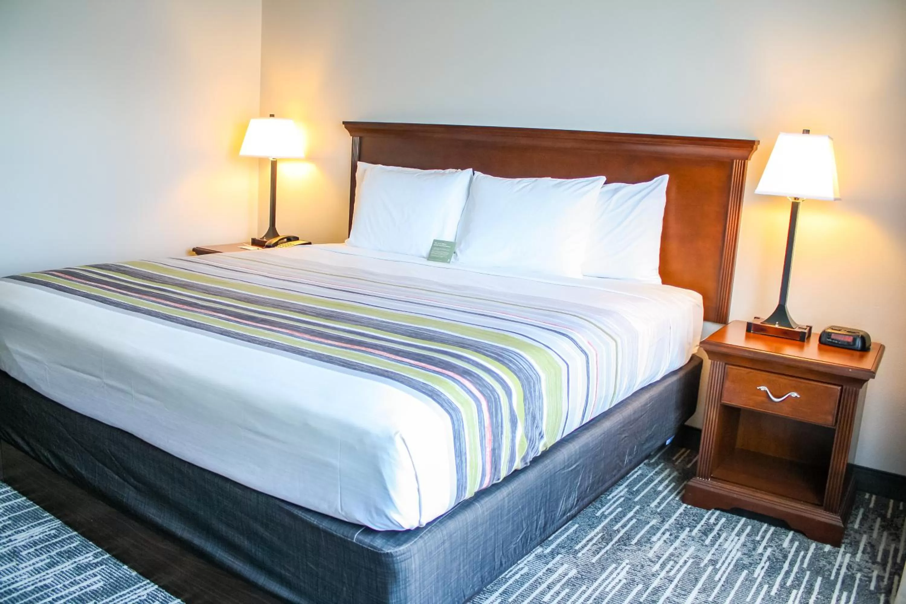 Bed in Country Inn & Suites by Radisson, Washington Dulles International Airport, VA