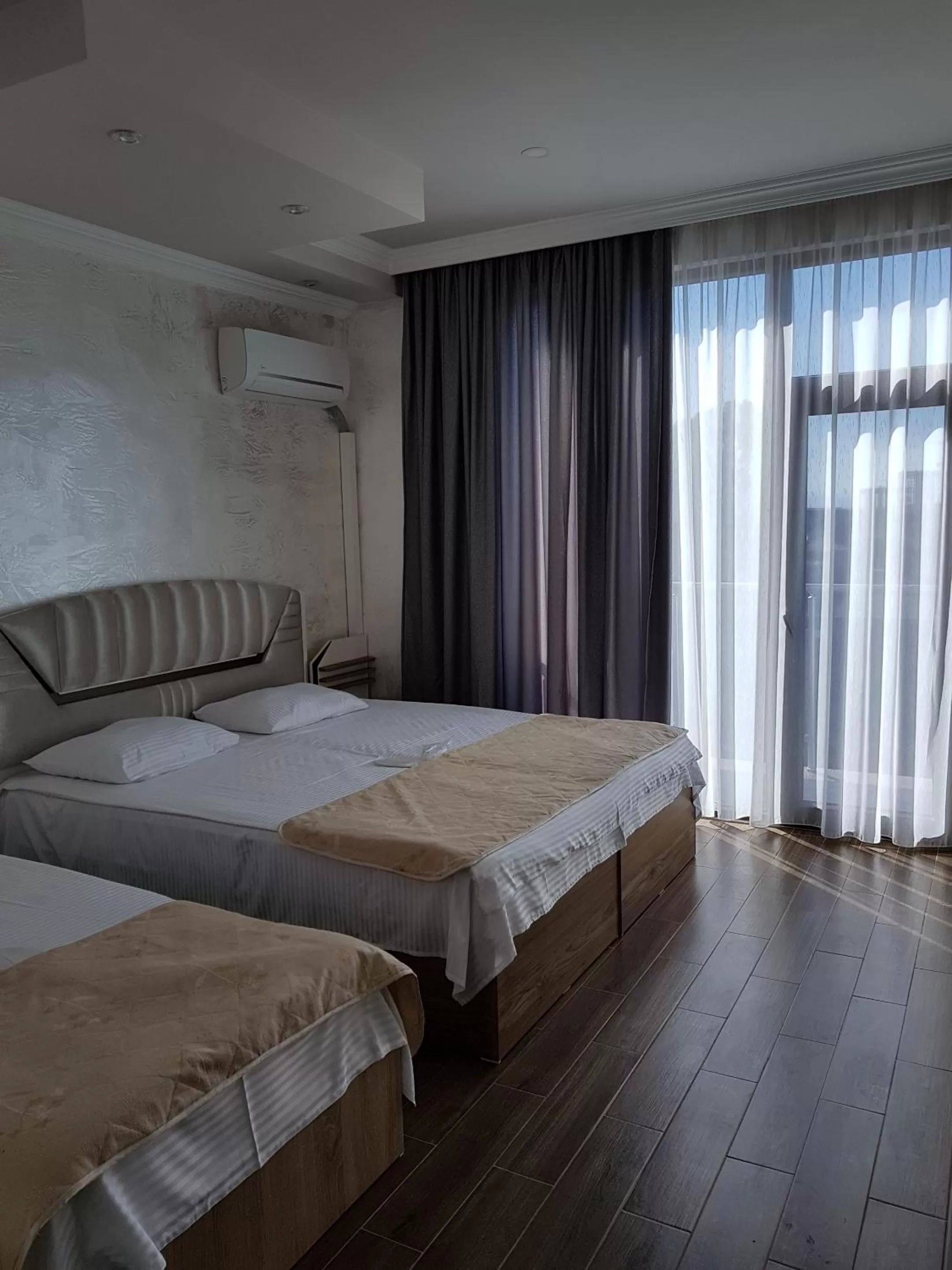 Shower in Hotel Royal Palace