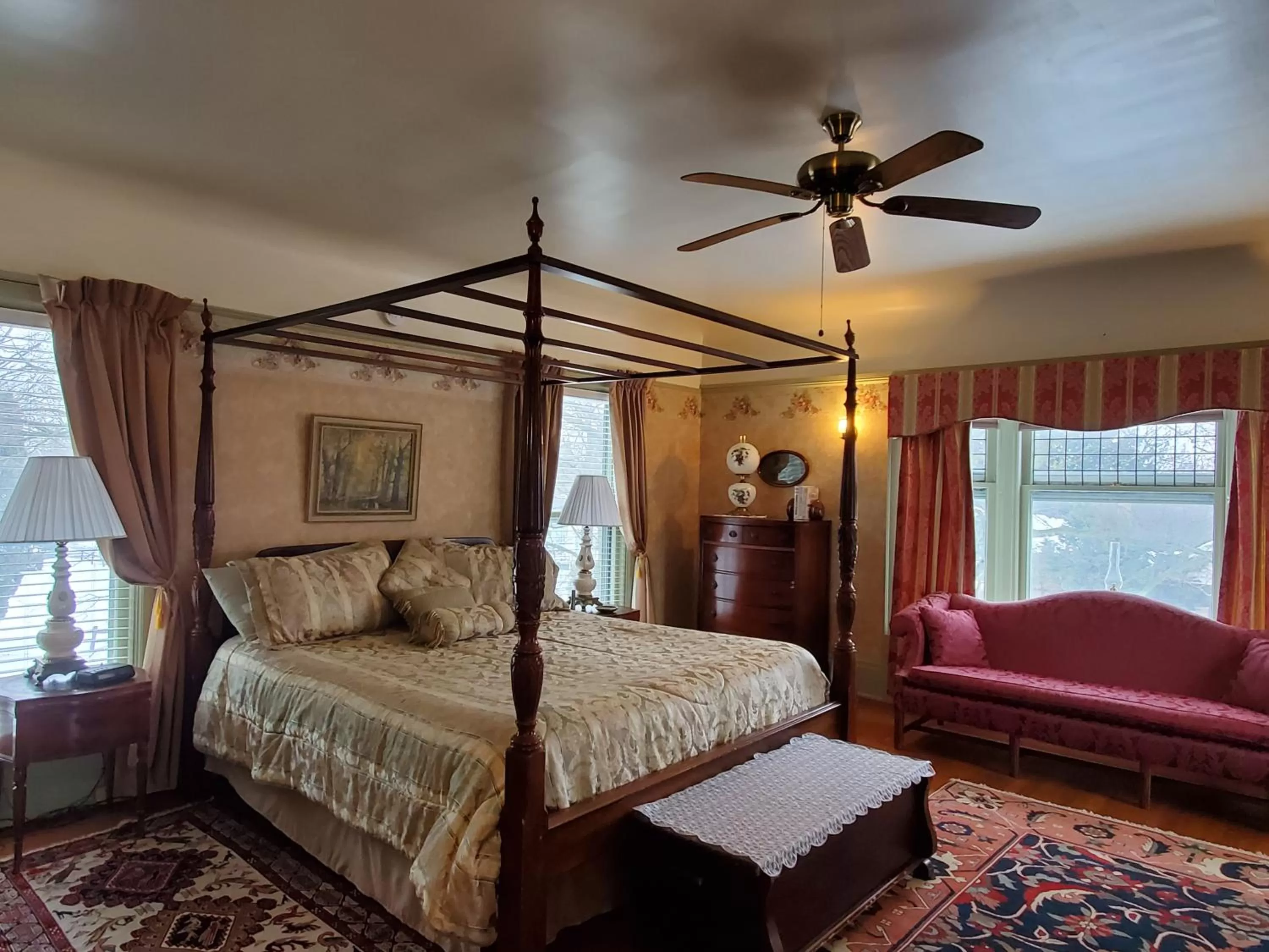 Photo of the whole room, Bed in Saravilla Bed & Breakfast