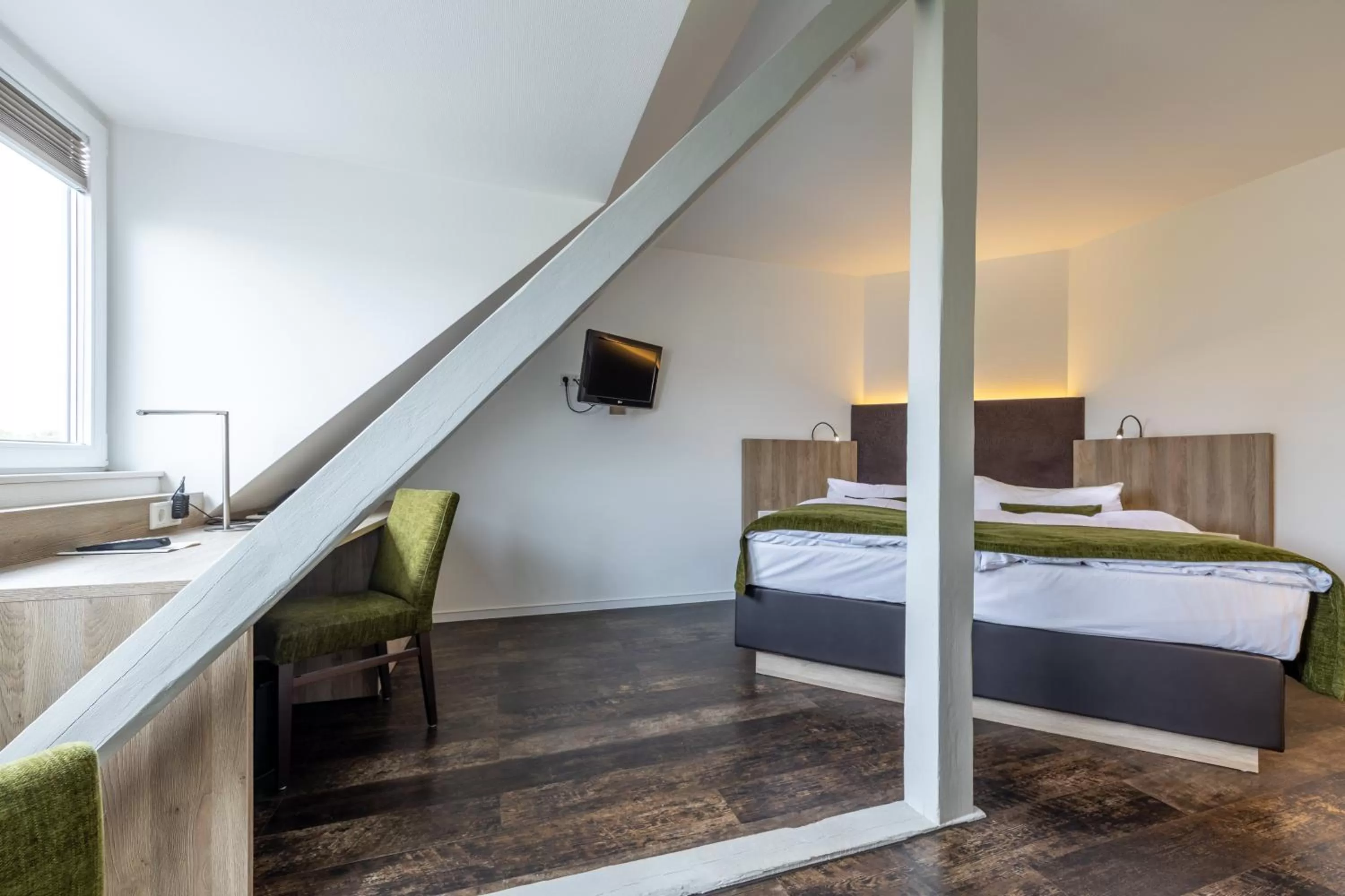 Photo of the whole room, Bed in Trip Inn Hotel Esplanade, Düsseldorf