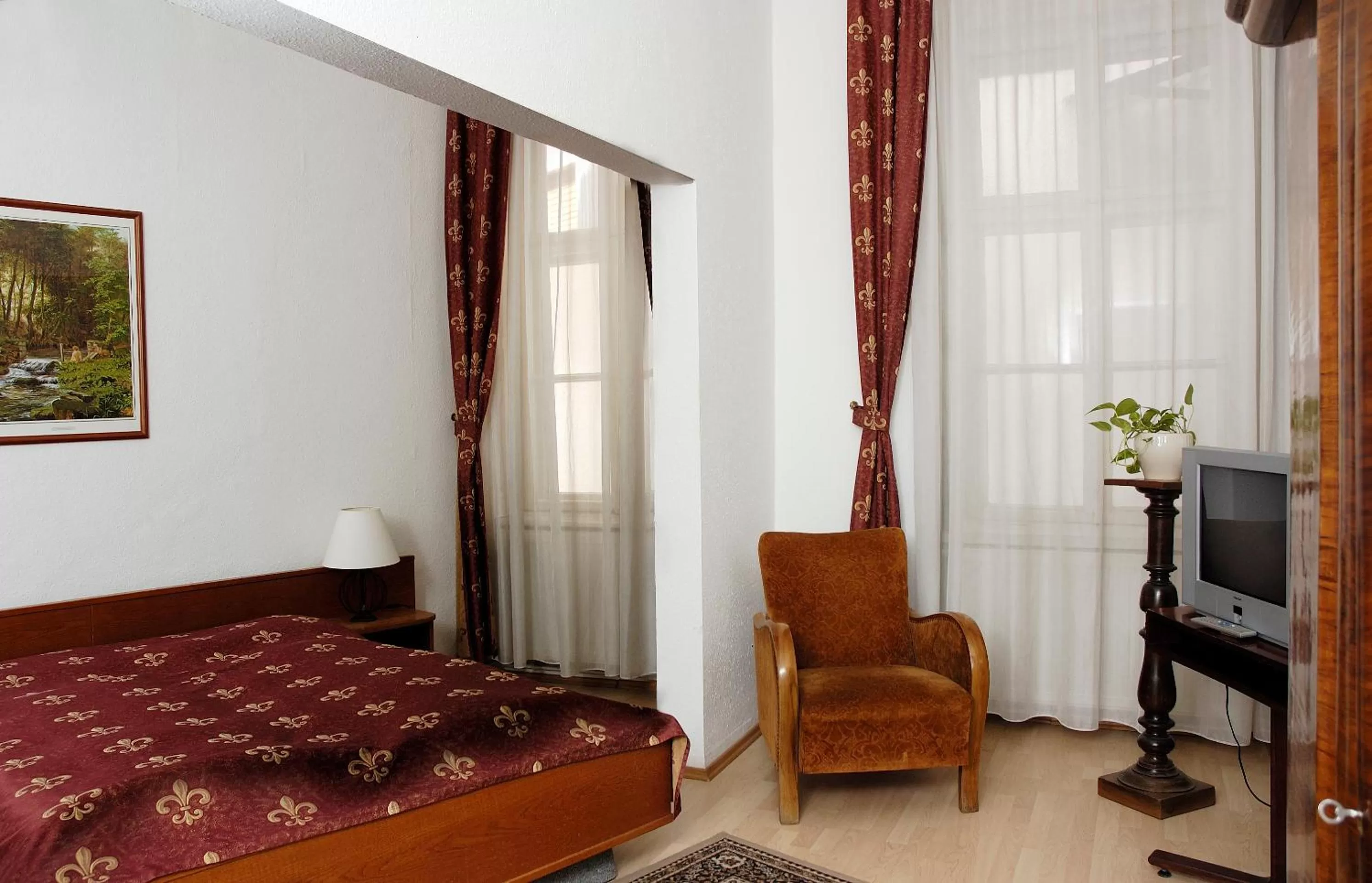 Photo of the whole room in Kalvin House Budapest