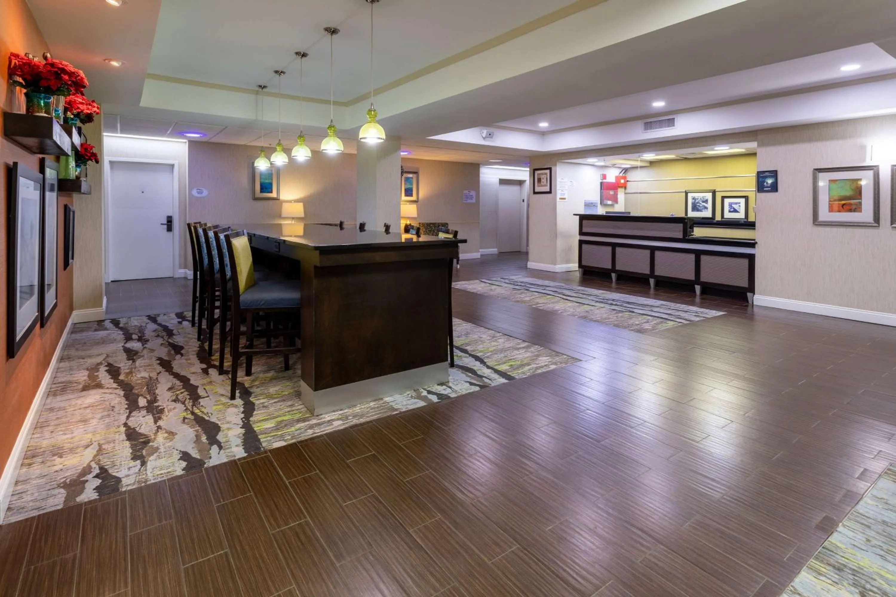Lobby or reception in Baymont by Wyndham Saraland