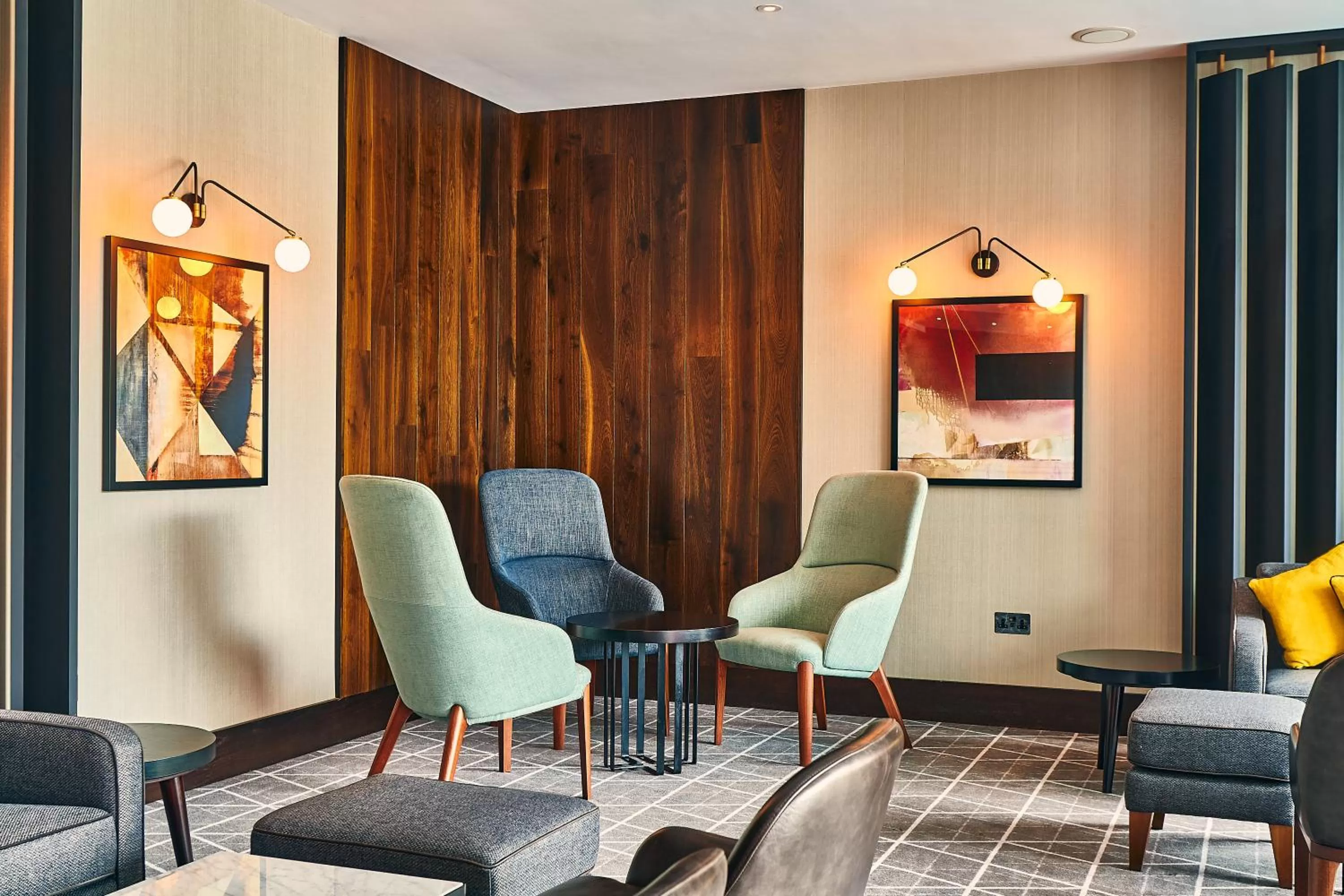 Lobby or reception in Crowne Plaza Marlow by IHG
