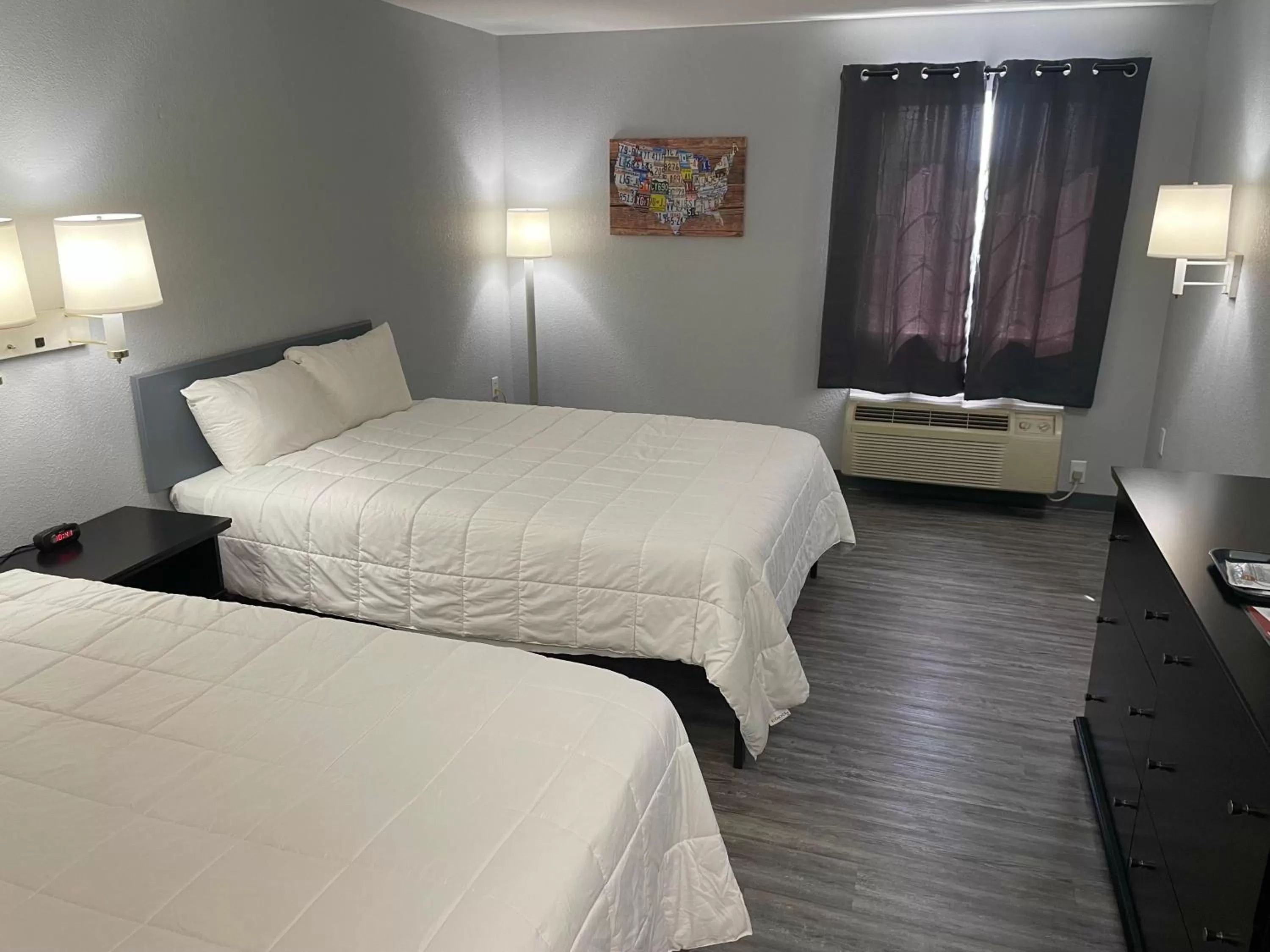 Bed in Schmidt's Creek Hotel