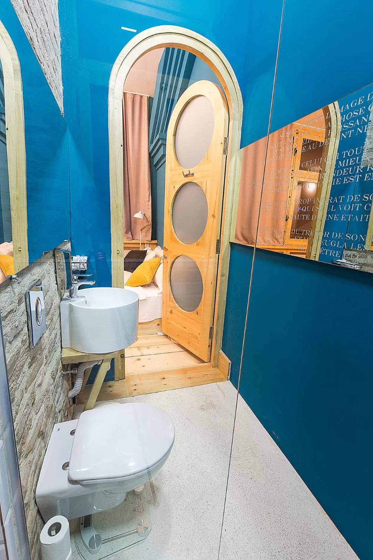 Shower in Castle in Old Town