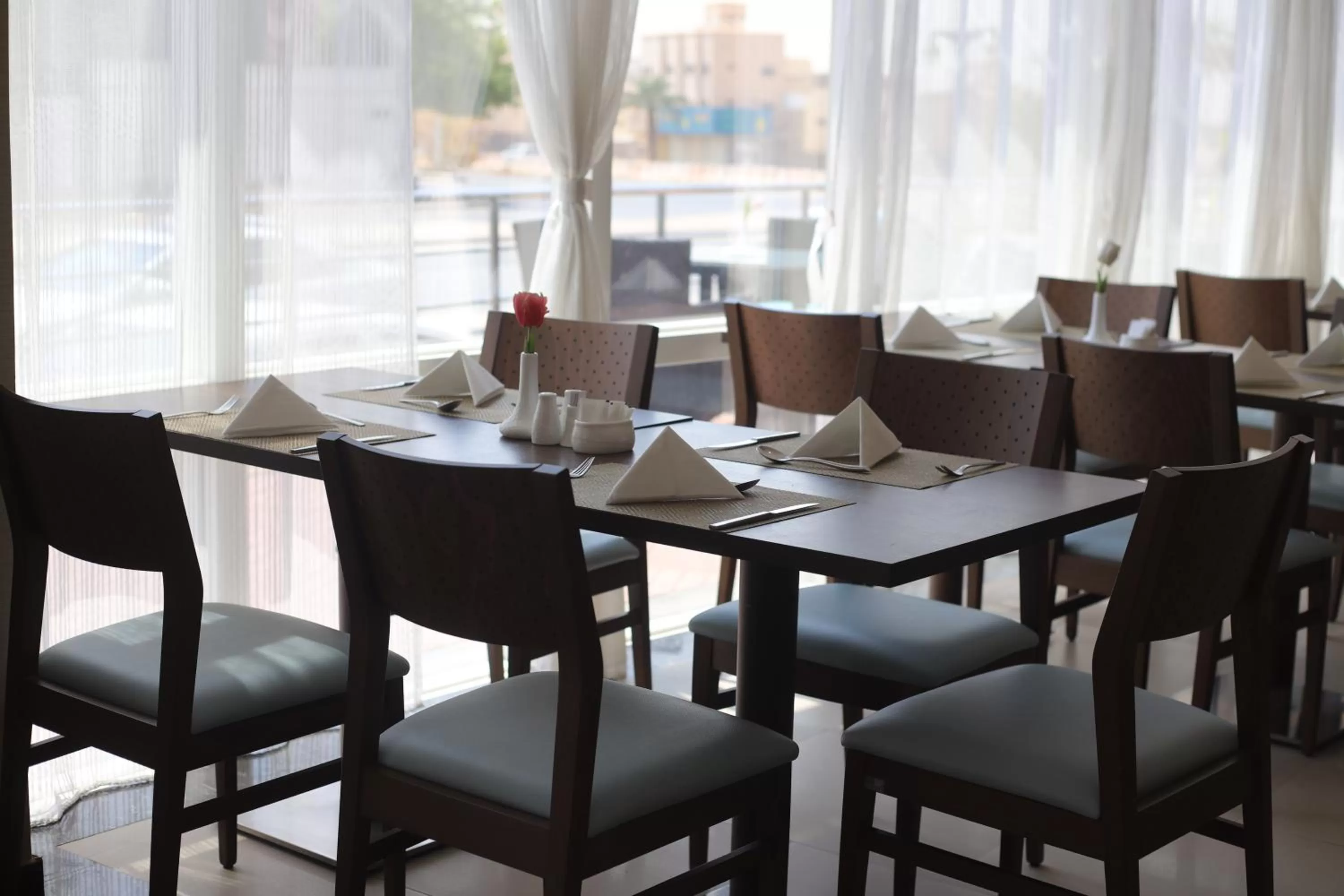 Restaurant/places to eat in Best Western Plus Buraidah