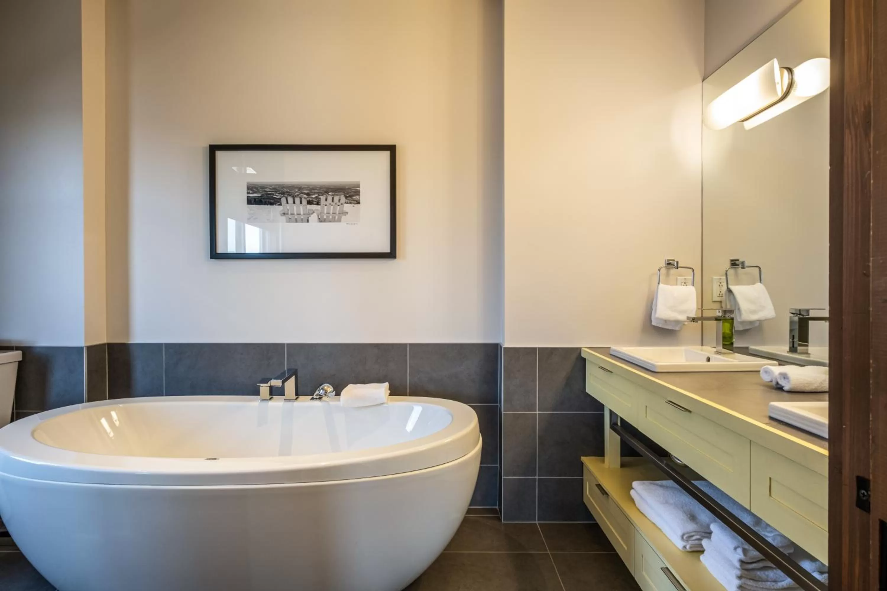 Bathroom in Suites-sur-Lac