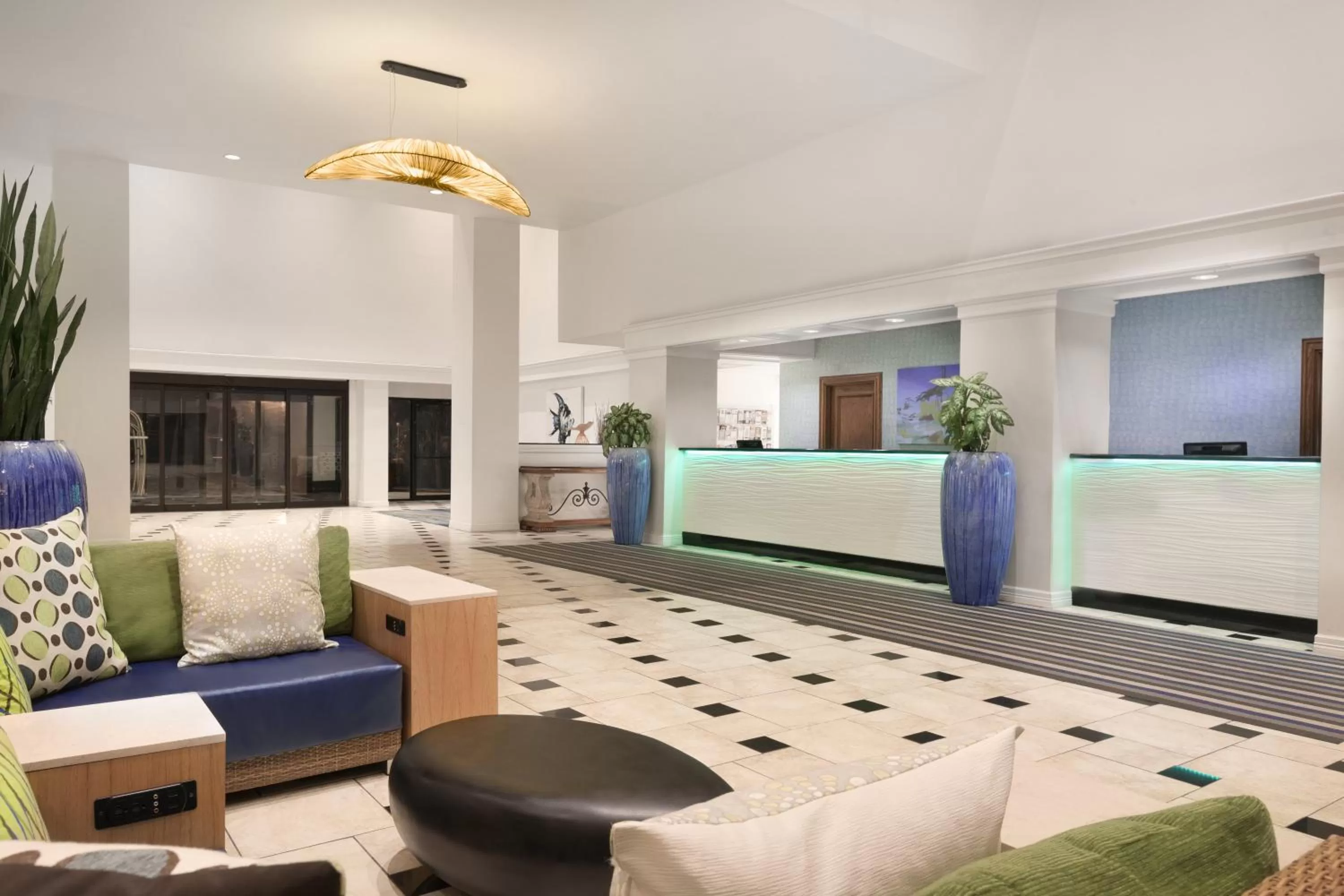Lobby or reception in DoubleTree by Hilton Corpus Christi Beachfront