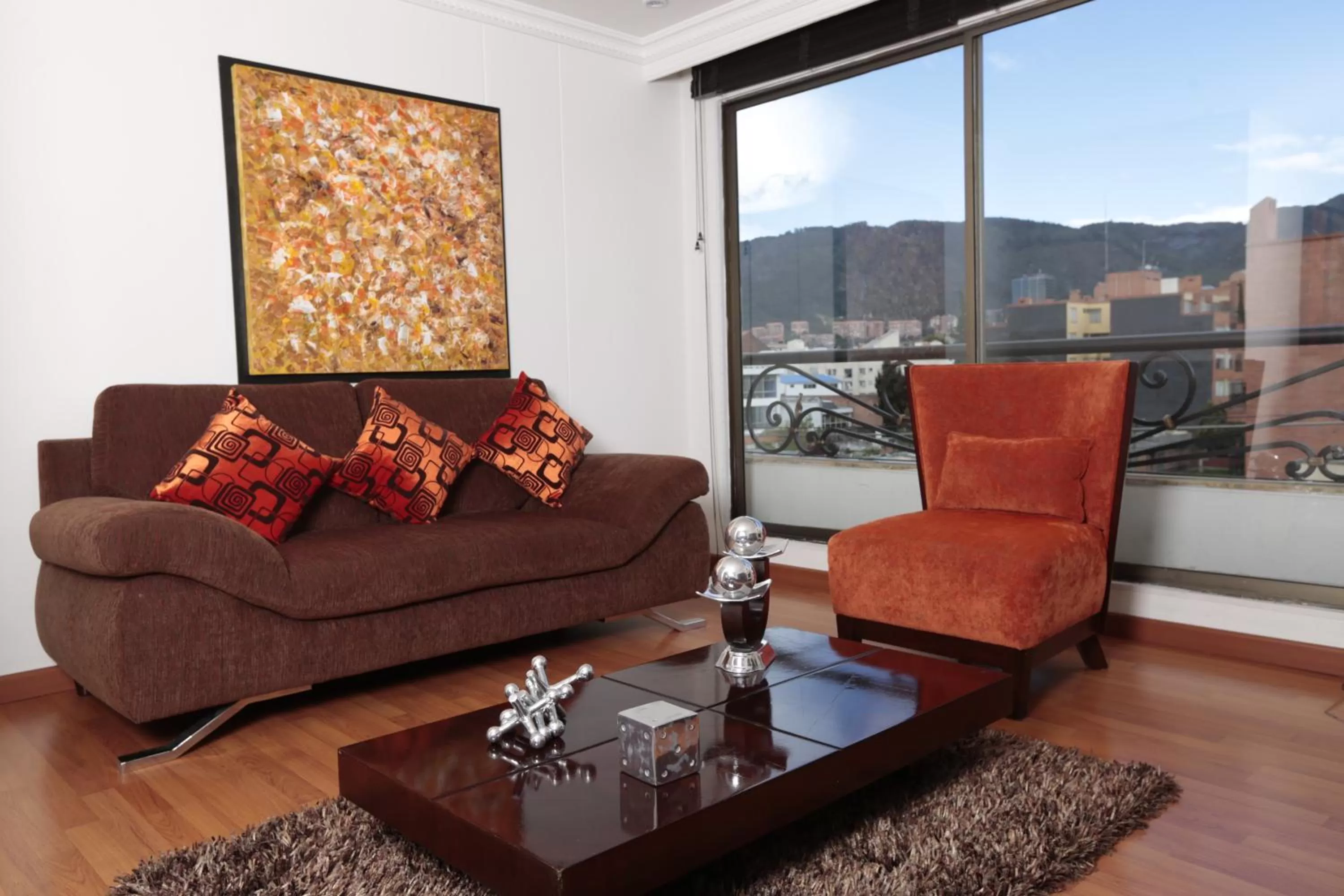 Living room in Hotel Suites 108