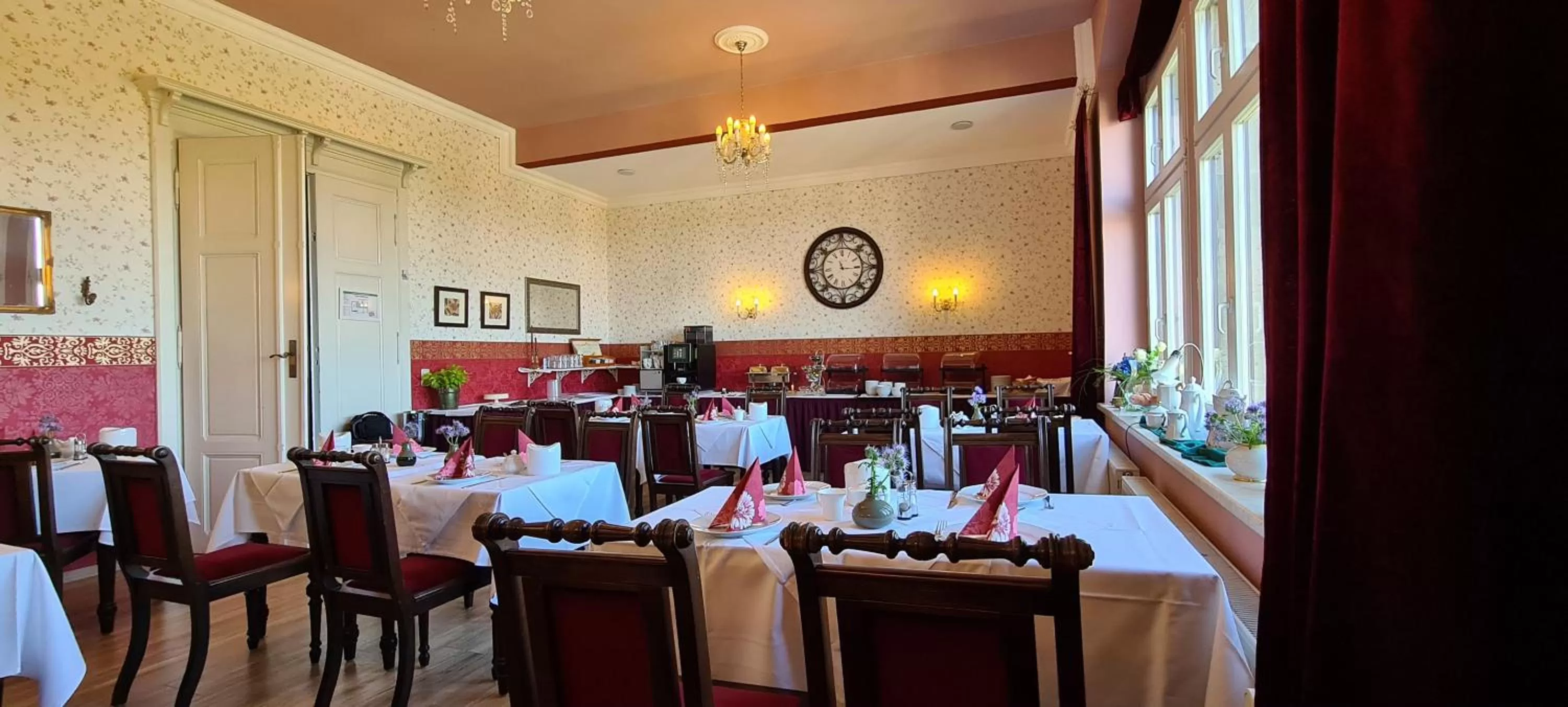 Breakfast in Schlossberg-Hotel Garni