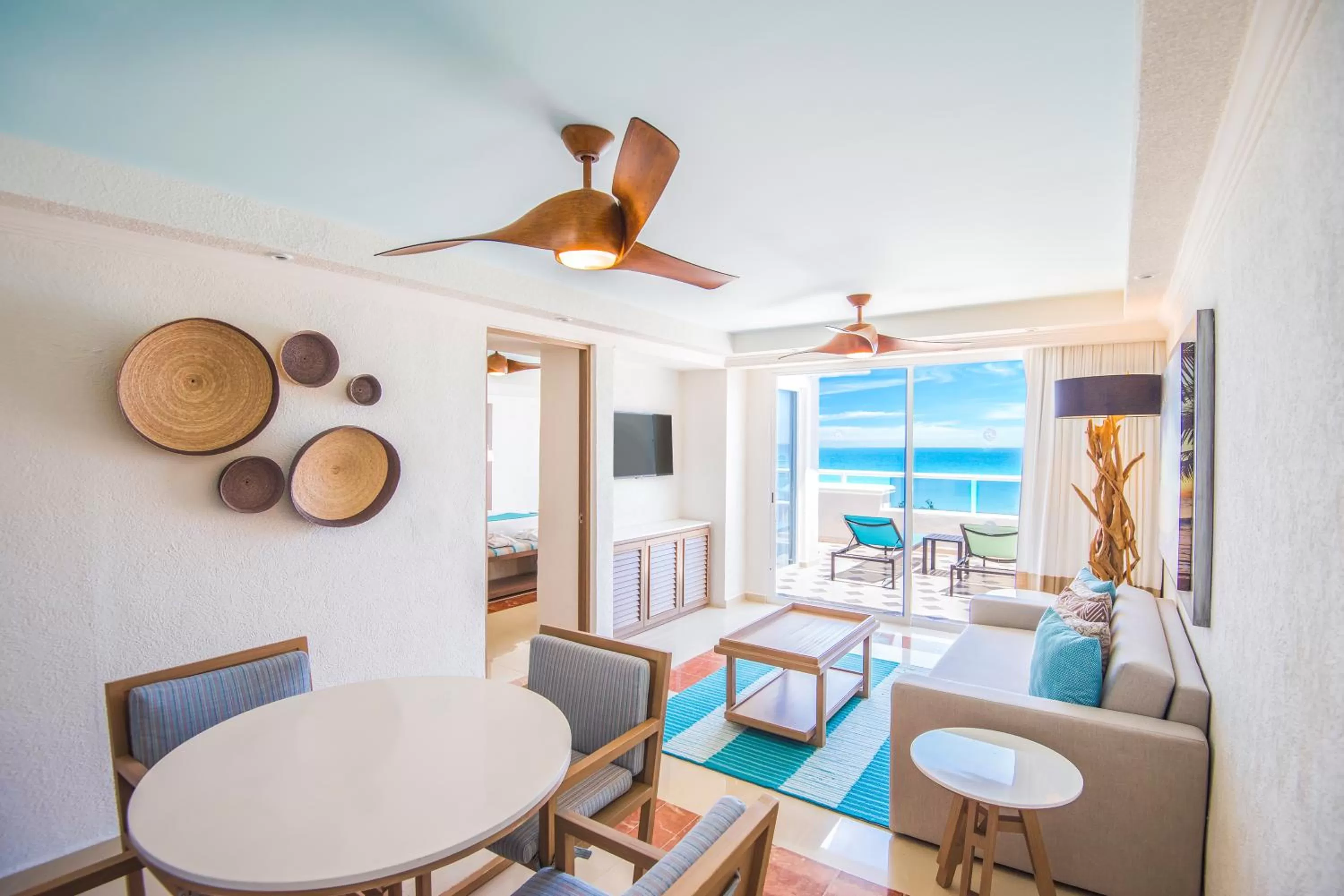 Bedroom in Wyndham Alltra Cancun All Inclusive Resort