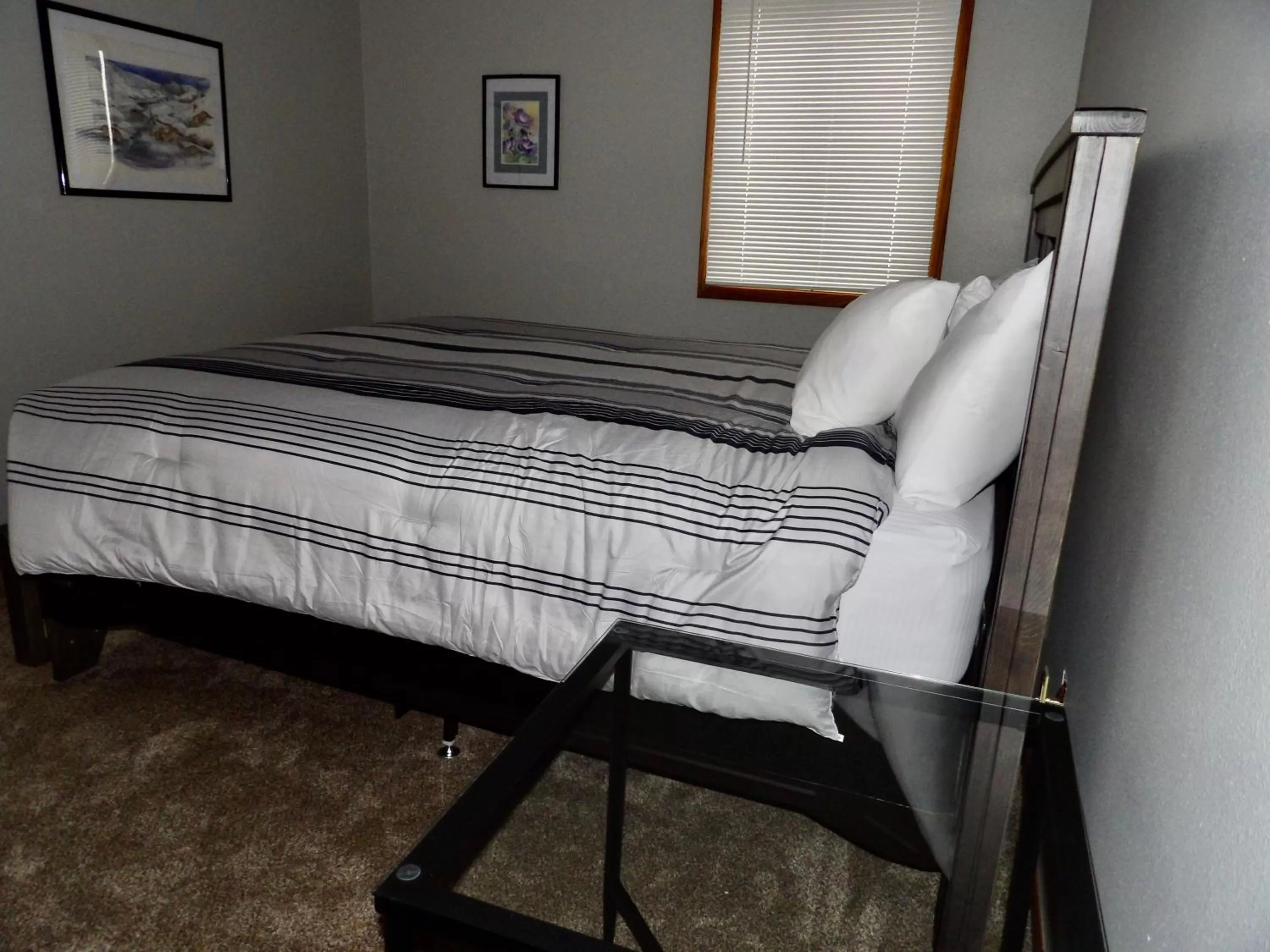 Bed in The Washburn Inn