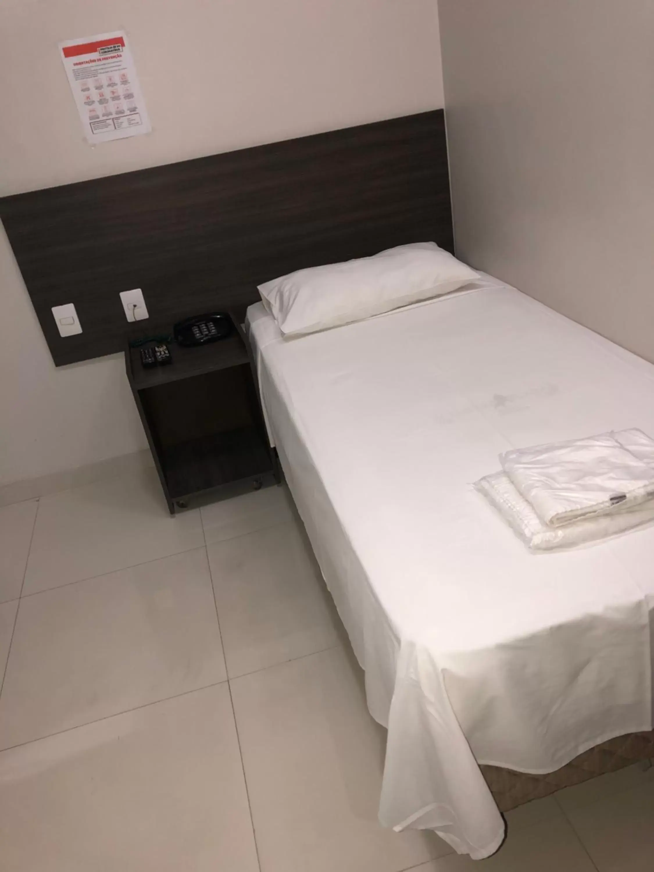 Single Room in Center Plaza Hotel Single Room in Center Plaza Hotel