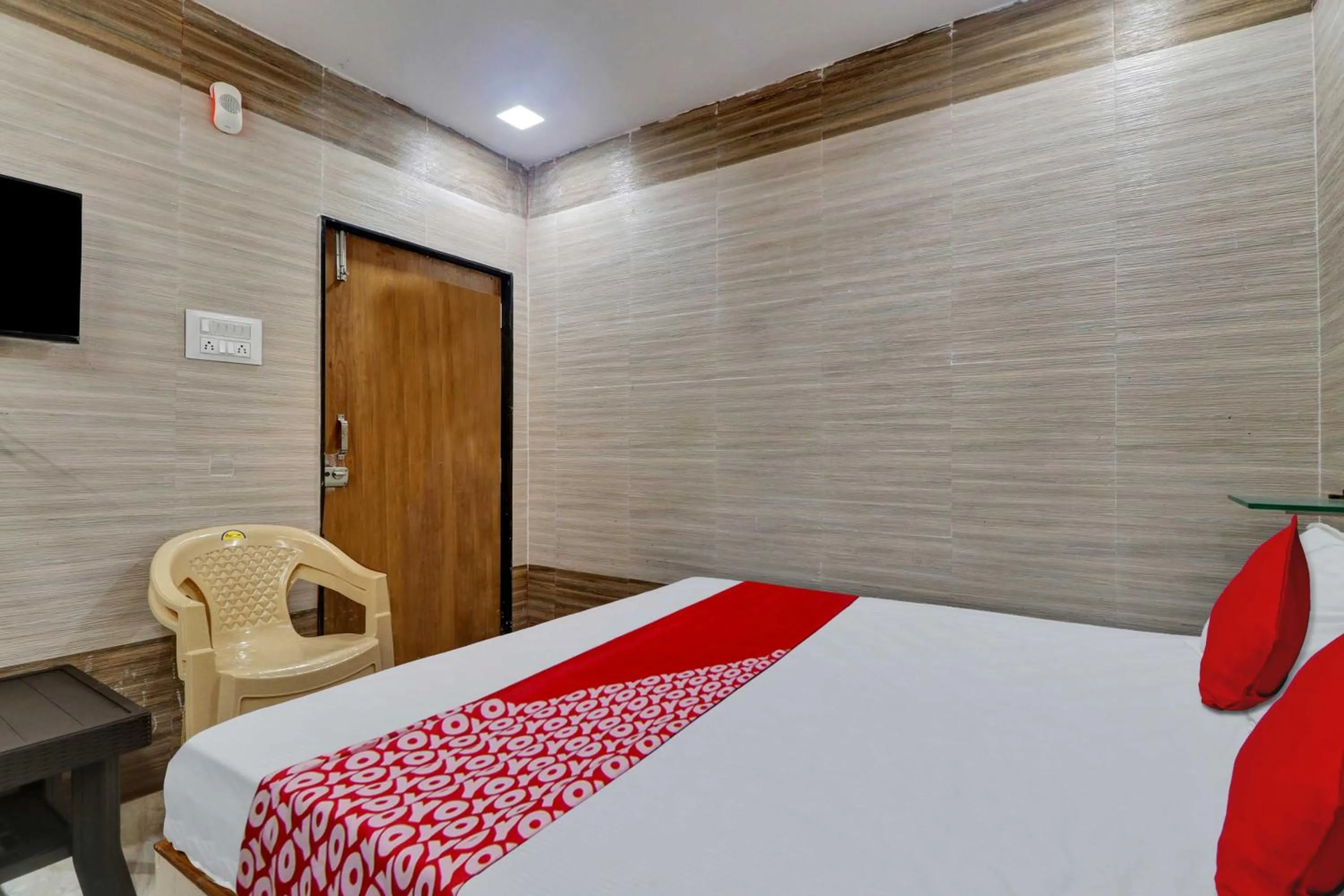 Bedroom, Bed in Hotel Vallabha Residency