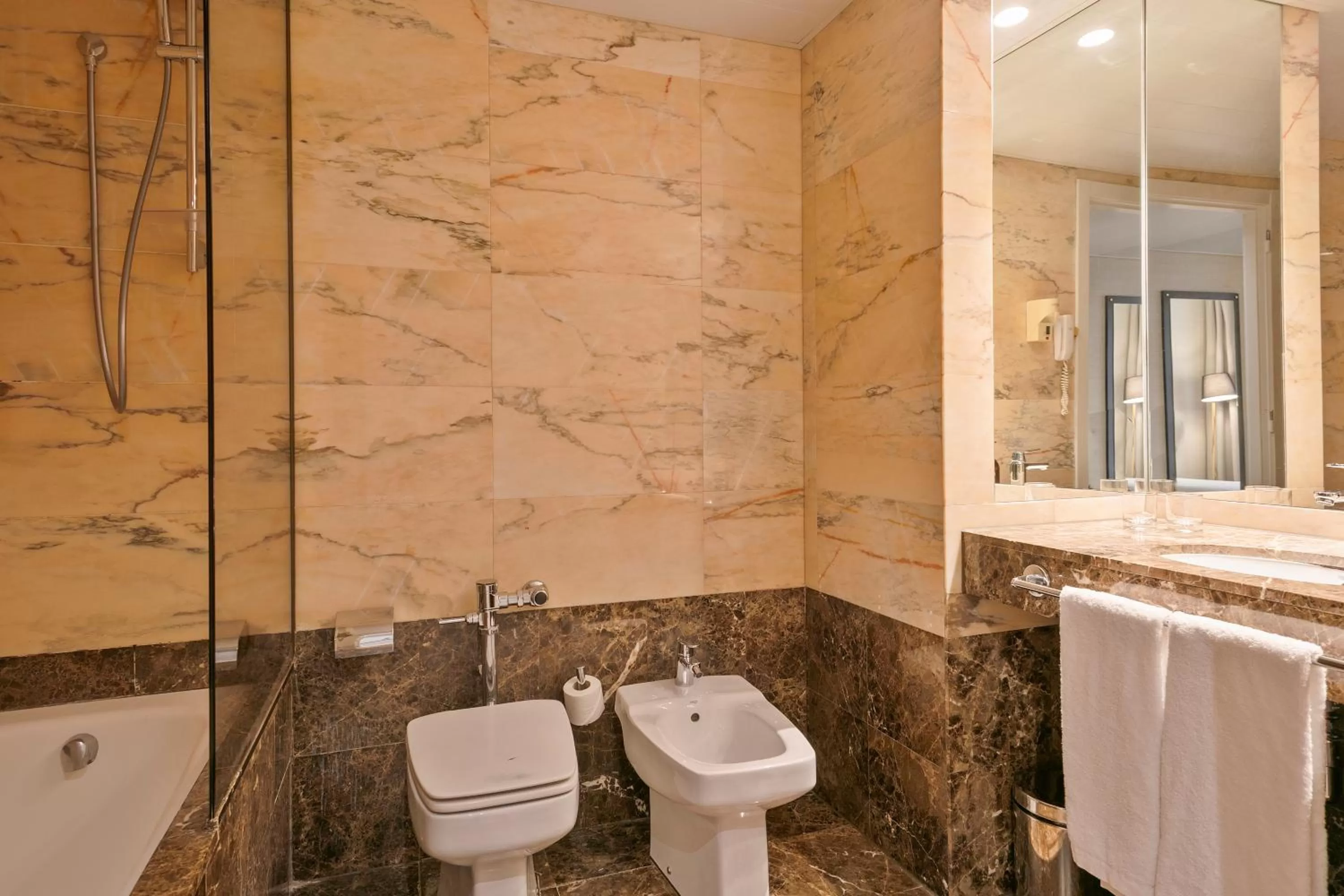 Bathroom in Acta CITY47