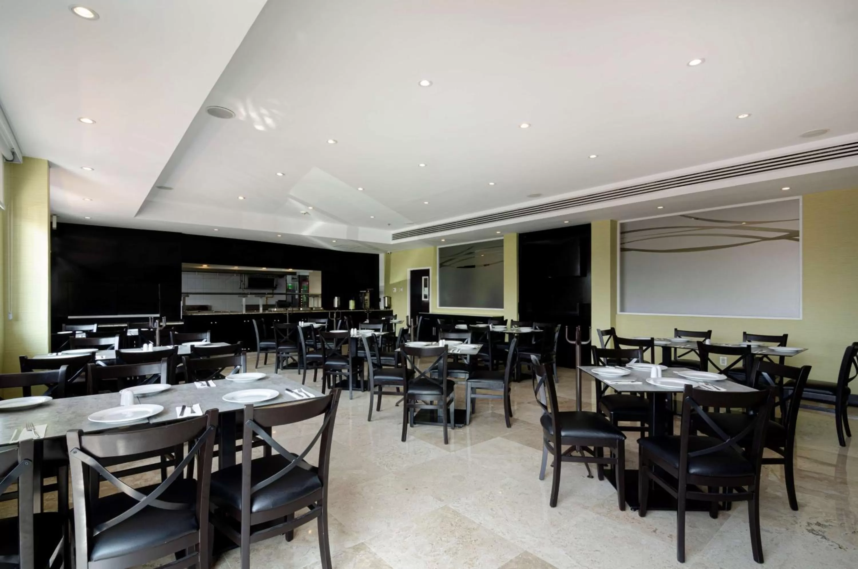 Restaurant/places to eat in DoubleTree by Hilton Queretaro